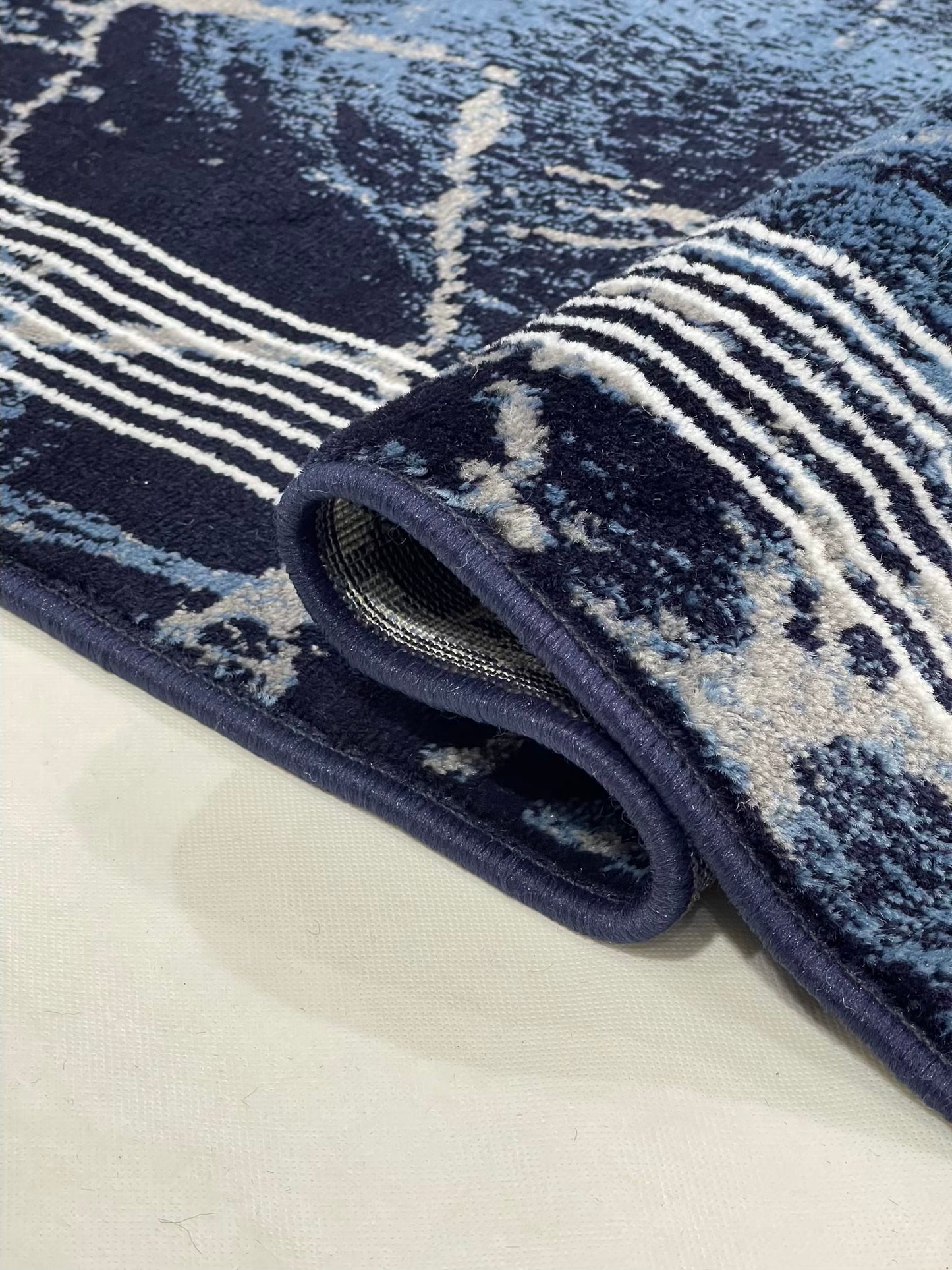 Blue Modern Polypropylene Woven Runner. Size : 2.6 ft width x 6.6 ft length (80 cm x 200 cm)
