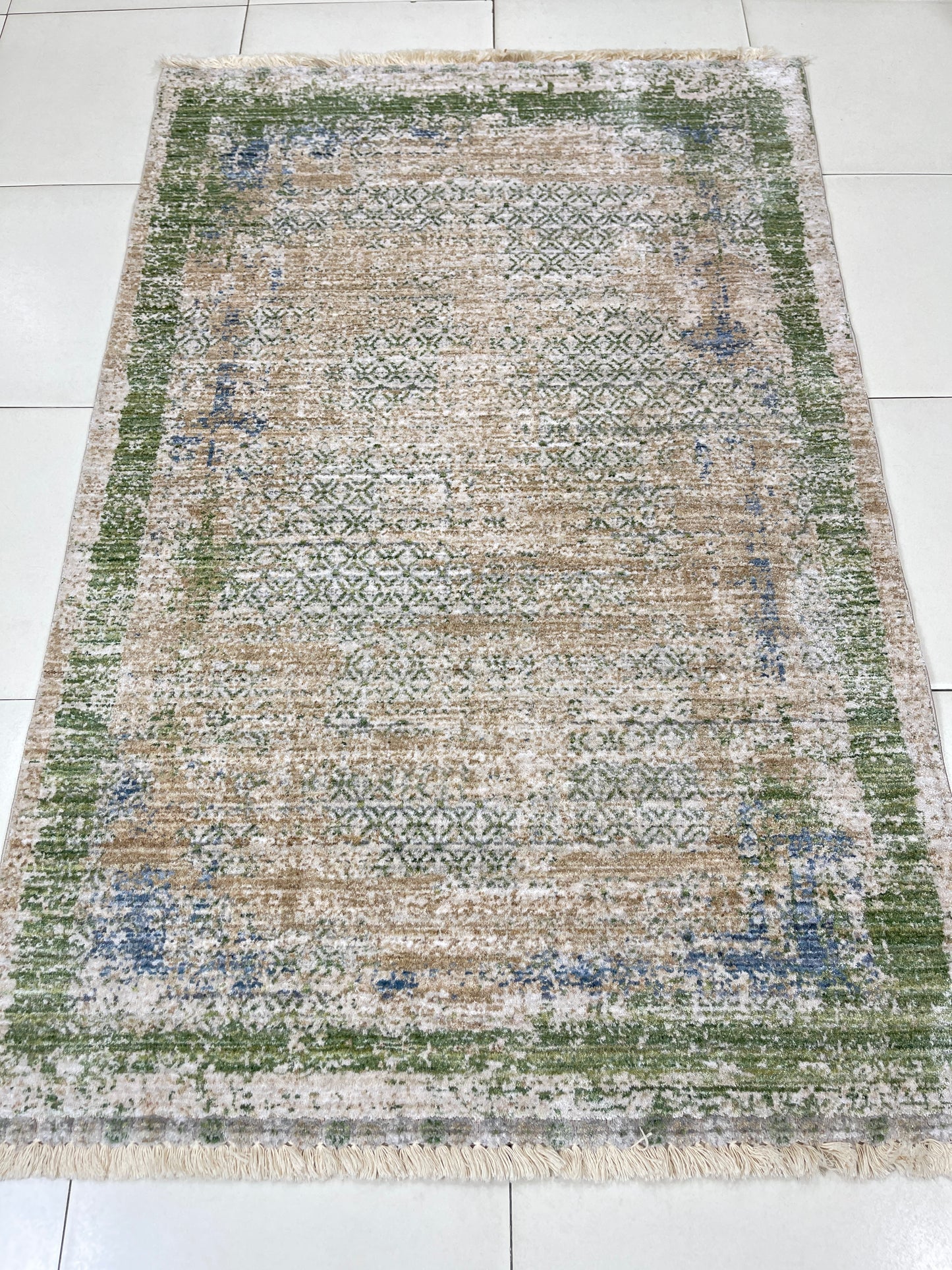 Irani viscose Rug , Woven Back
Article-315-Green
Size : 3 ft width x 5 ft length (100 cm x 150cm)