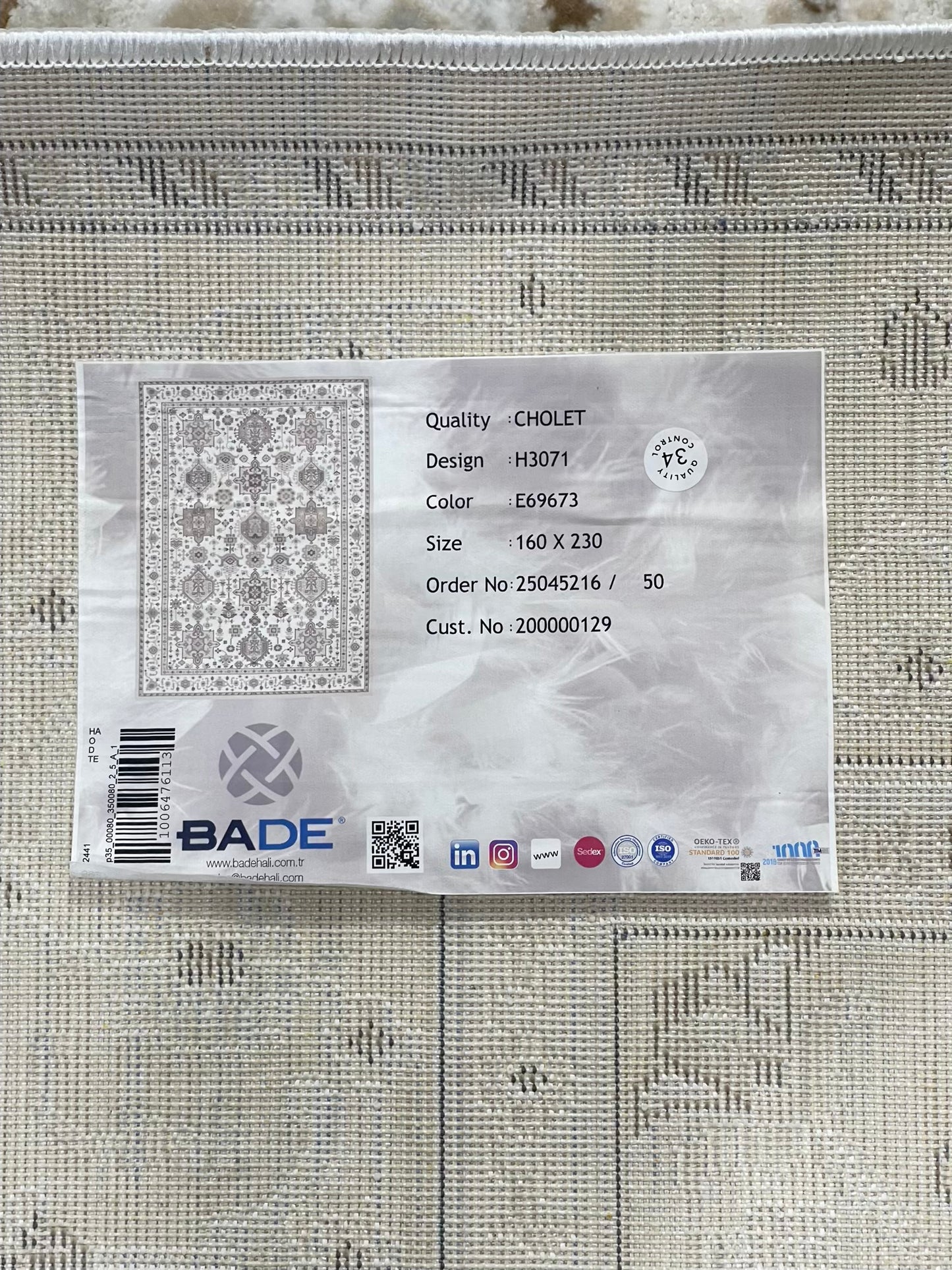 Modern Turkish Silk , Woven Back (Article-1306-Off white,Grey) Size : 5 ft width x 7.3 ft length