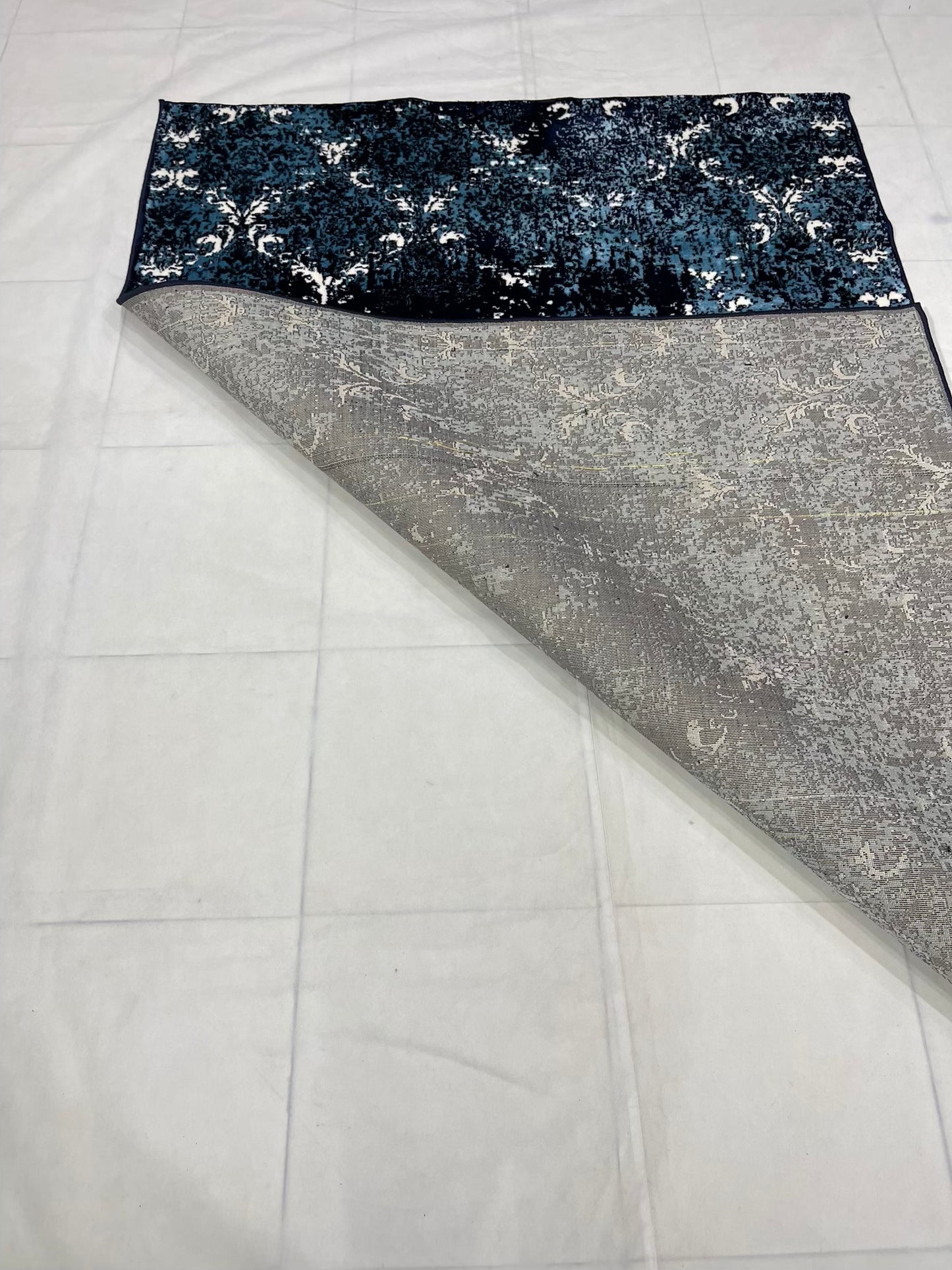 Pakistani Silk Woven Rug.(Article-1457-Blue) Size : 5ft width x 7.3ft length (150cm x 220cm)