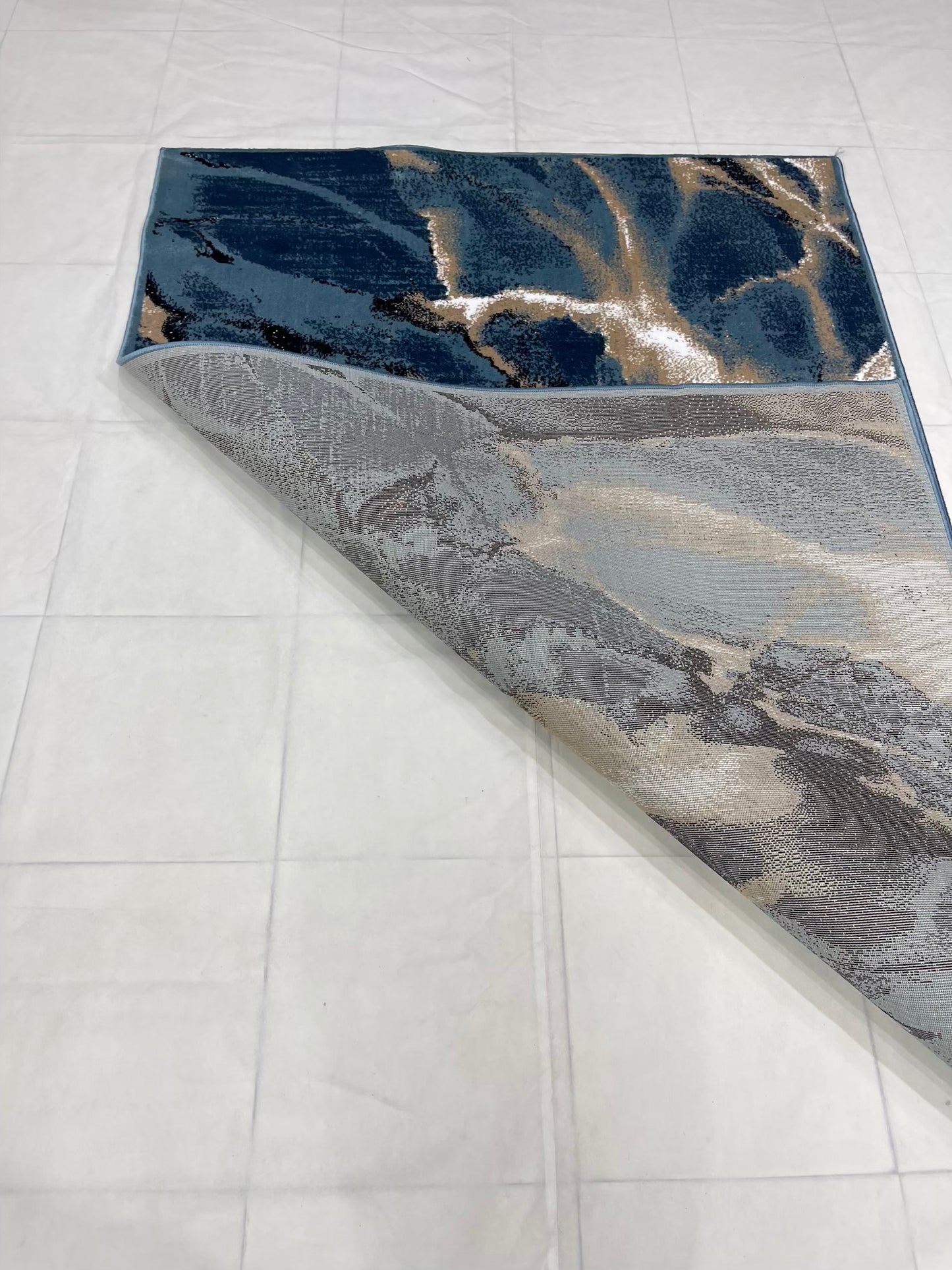 Modern polypropylene Rug,back woven(Article-349-Feroze)
Size : 5ft width x 7.3ft length (150cm x 220cm)