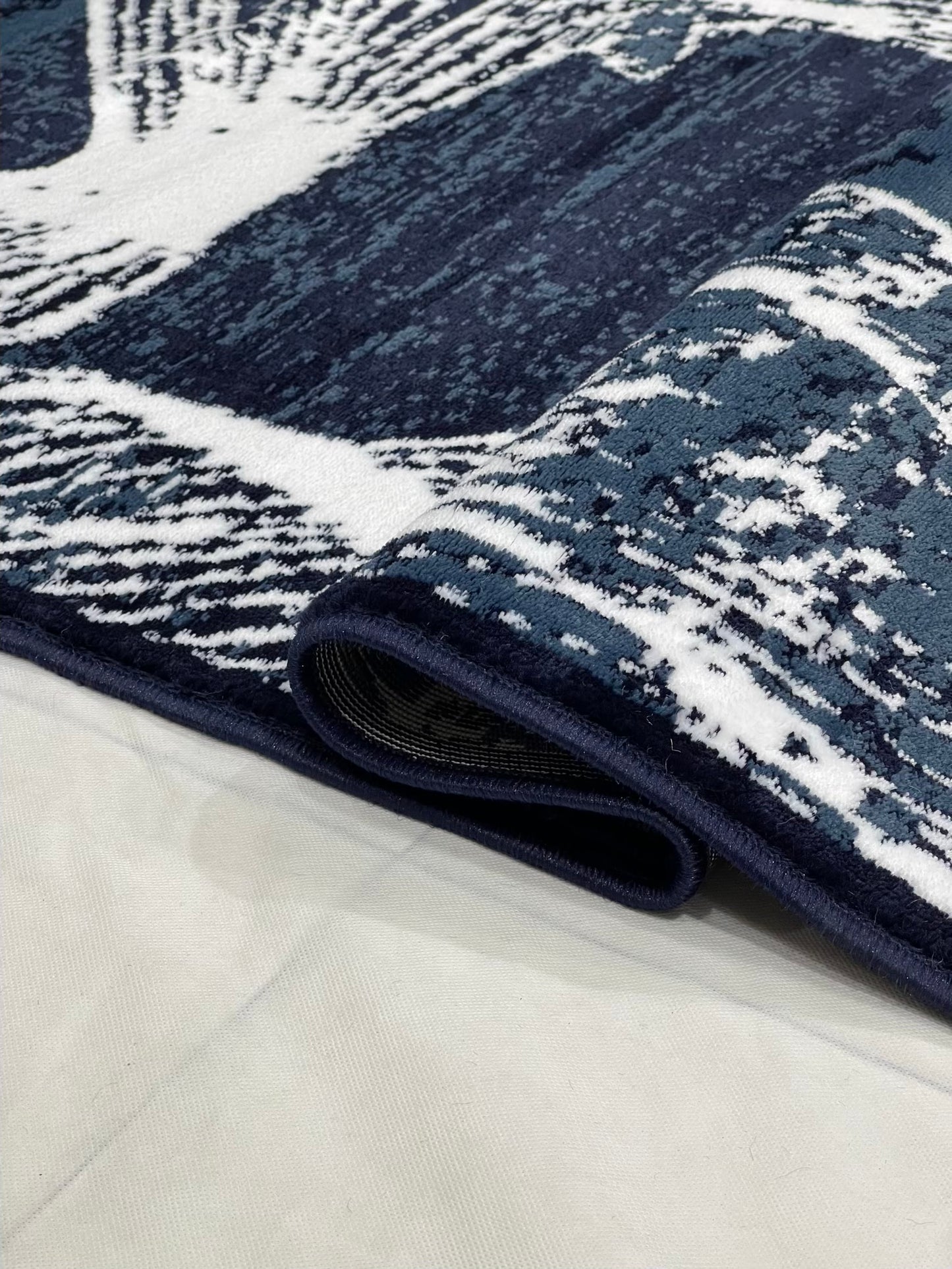 Modern polypropylene Rug,back woven(Article-1627-Blue)
Size : 5ft width x 7.3ft length (150cm x 220cm)