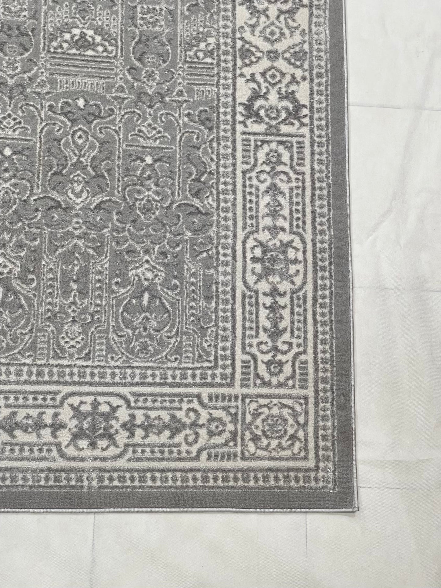 Turkish Polyester Silk.(Article-1673-grey ) Size : 6.6 ft width x 9.6 ft length ( 200 cm x 290 cm)