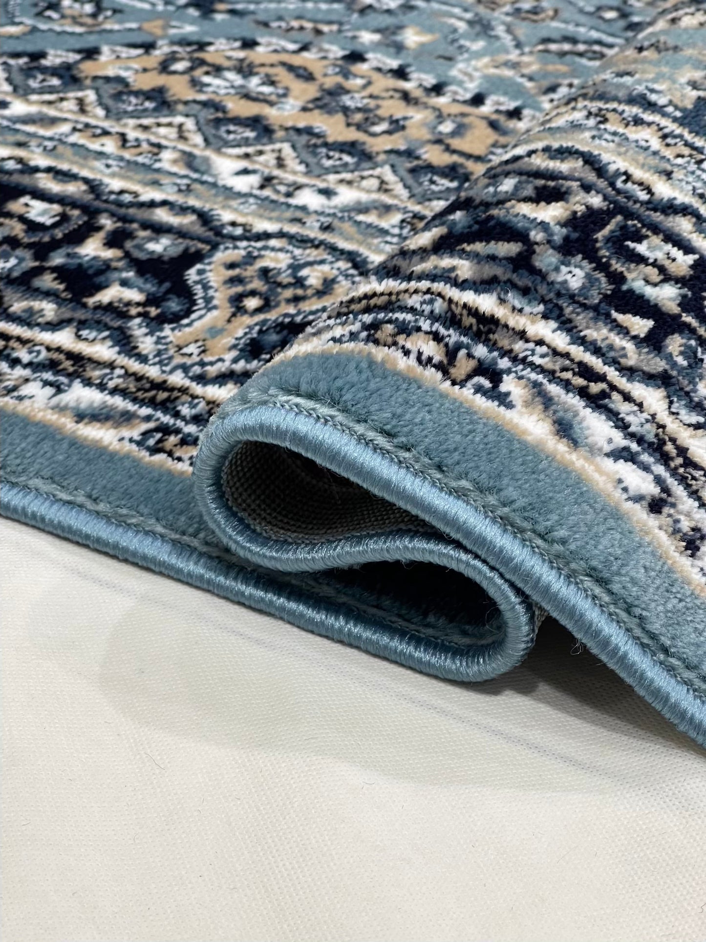 Persian polypropylene Rug,back woven(Article-22-Feroze)
Size : 5ft width x 7.3ft length (150cm x 220cm)