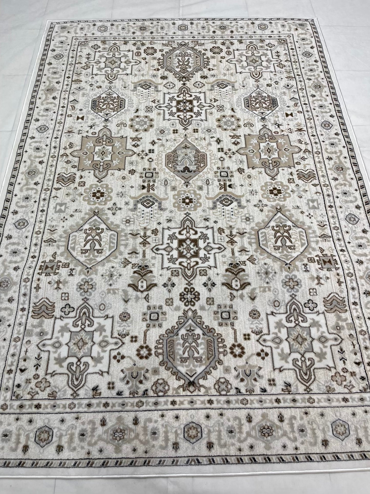 Modern Turkish Silk , Woven Back (Article-1306-Off white,Grey) Size : 5 ft width x 7.3 ft length