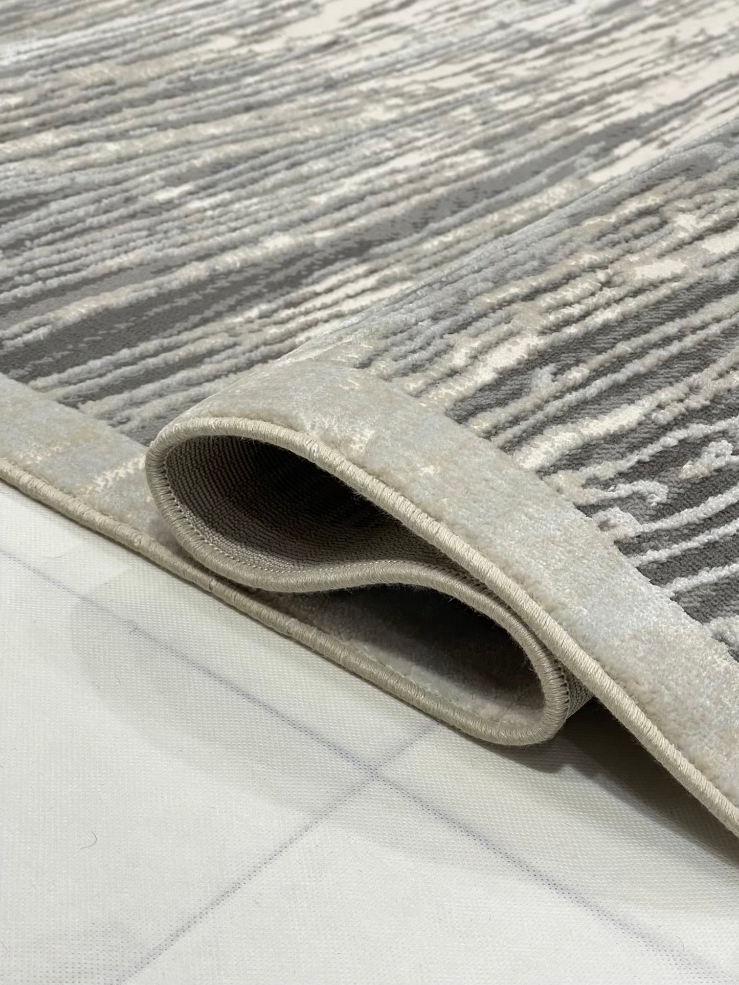 Modern Turkish Silk , Woven Back (Article-1301-Off white,Grey)
Size : 5 ft width x 7.3 ft length