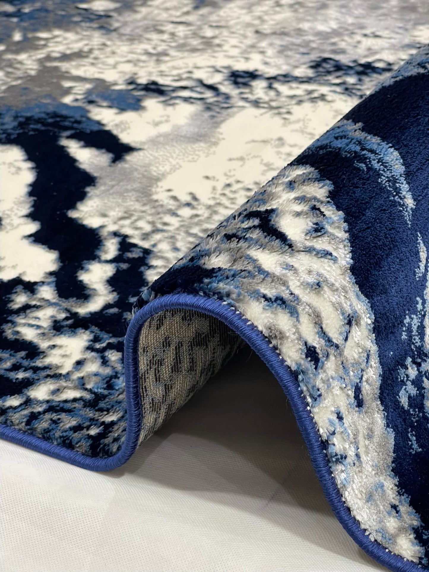 Turkish Top Quality Silk.(Article-1078-Blue , Grey) Size: 6.6 ft width x 9.6 ft length (200cm x 290cm)