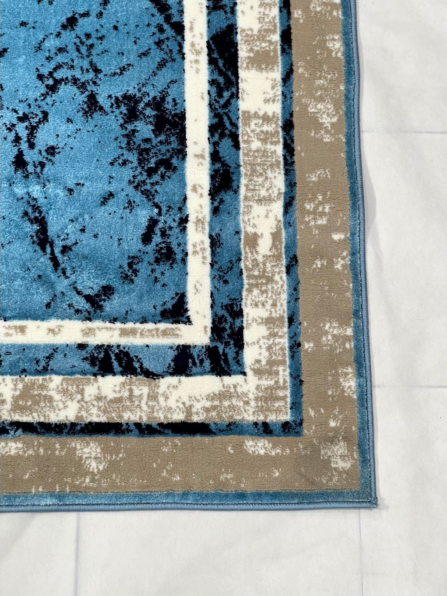 Pakistani Silk Woven Rug.(Article-1452-Feroze) Size : 5ft width x 7.3ft length (150cm x 220cm)