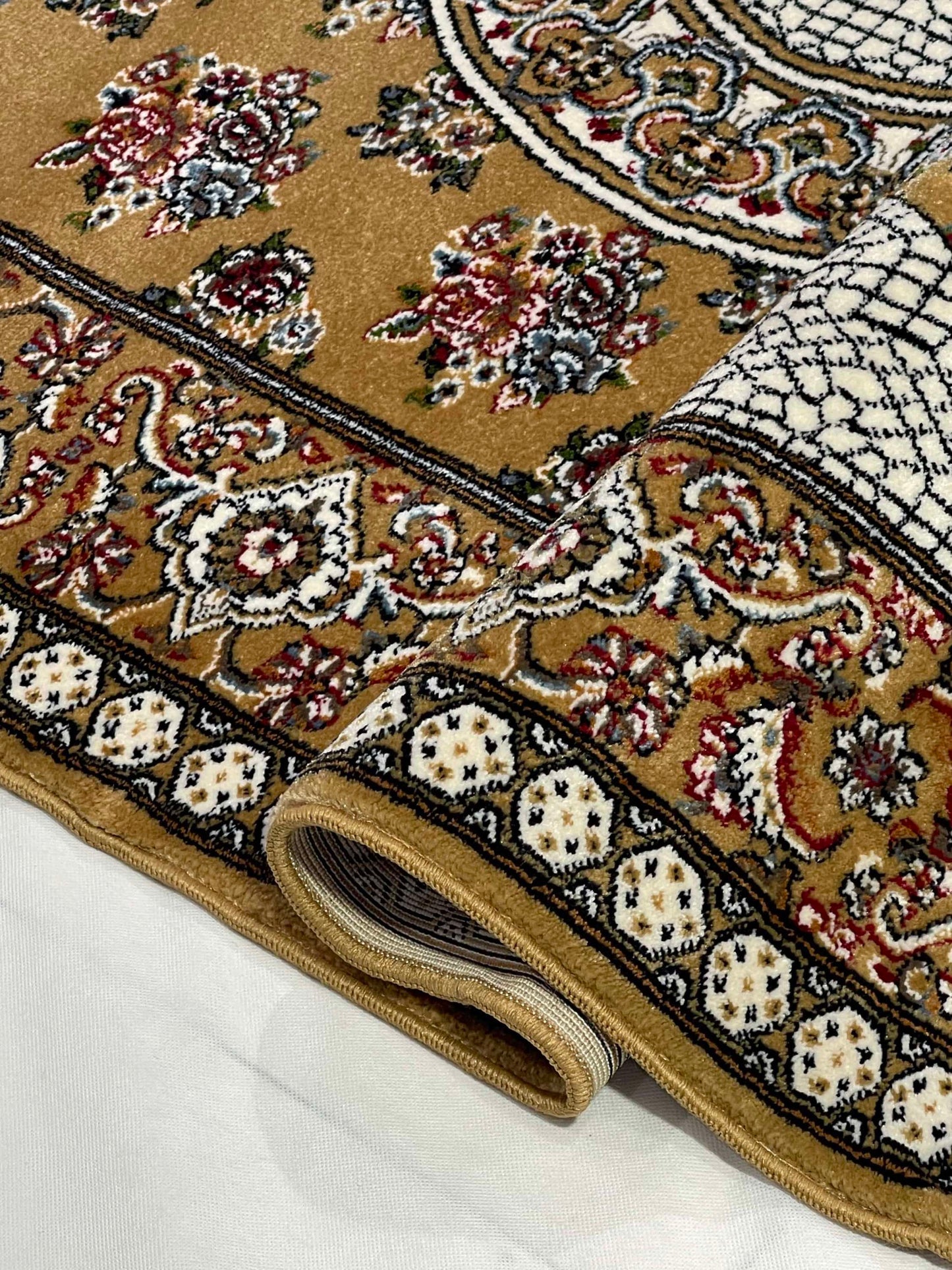 Irani polypropylene woven Rug.
Size : 5ft width  x 7.3ft length (150cm x 220cm)