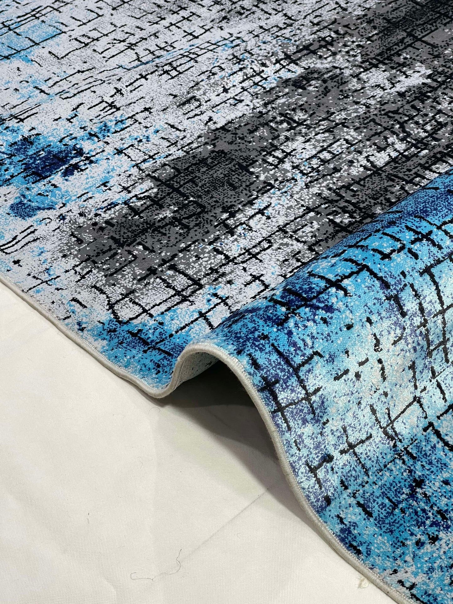 Turkish Silk.(Article-112-Feroze)
Size : 5ft width  x 7.3ft length (150cm x 220cm)