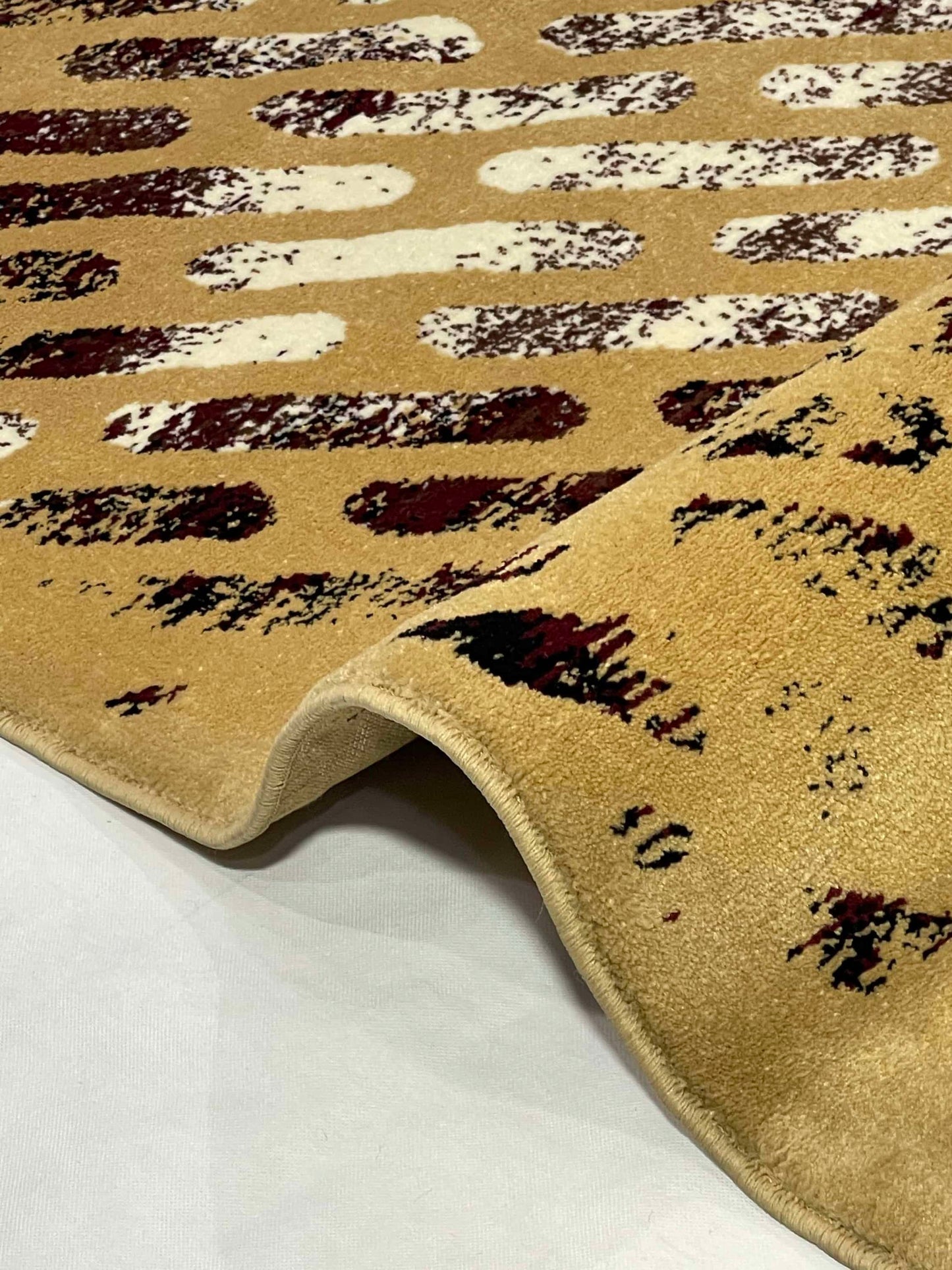 Modern polypropylene Rug,back woven(Article-356-Beige)
Size : 5ft width  x 7.3ft length (150cm x 220cm)