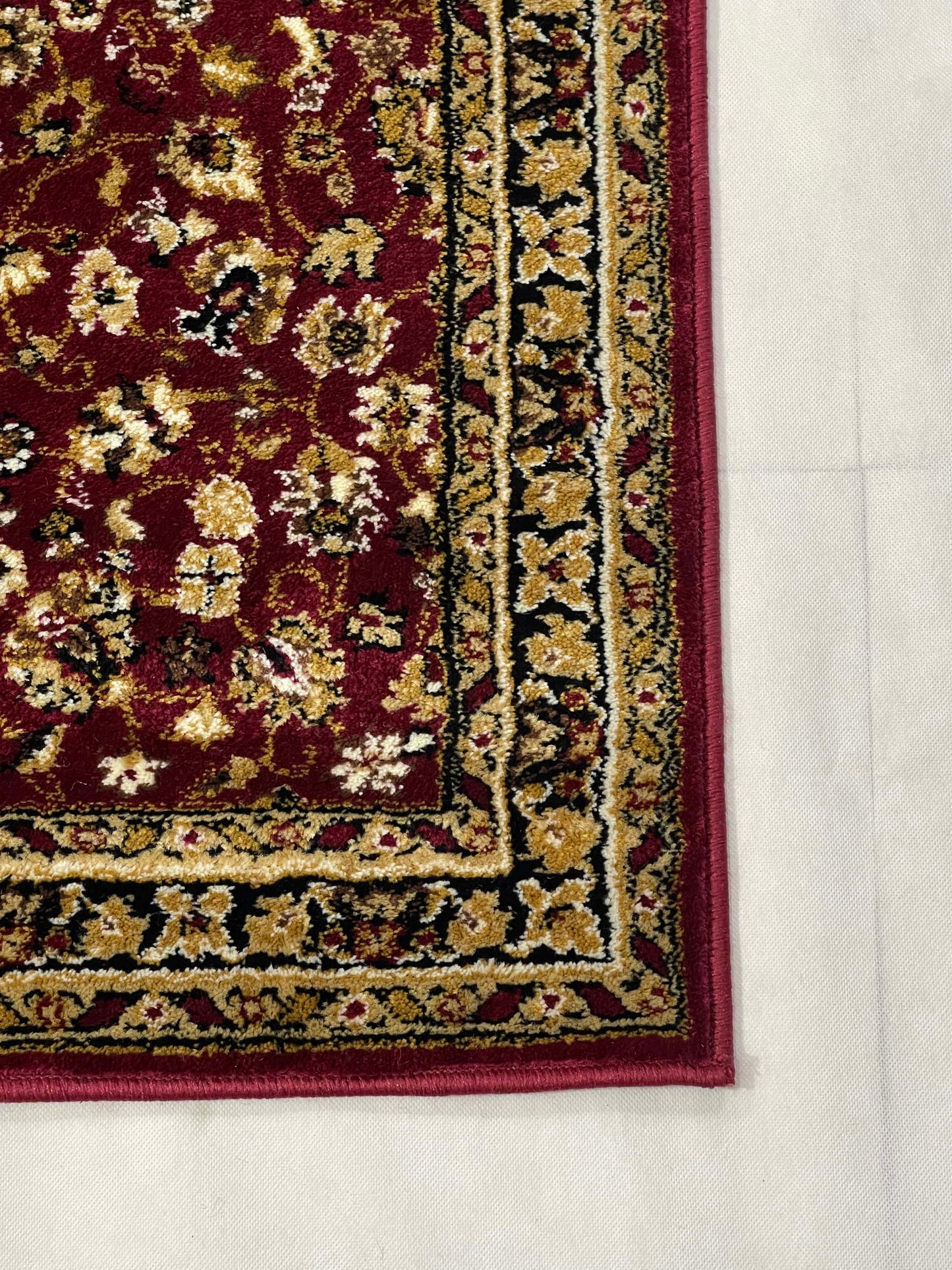 Red Persian Polypropylene Woven Runner.
Size : 2.6 ft width x 6.3 ft length
(80 cm x 200cm)