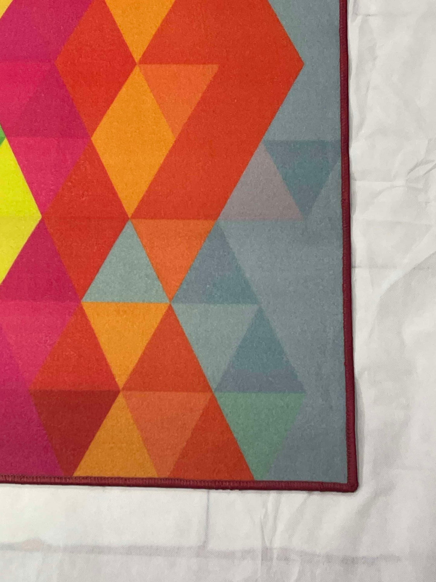 Modern Non-Woven TPR Anti Slip Rug.
Size : 5ft width x 7.8ft length (150cm x 230cm)
Article-2701-Off-white , Blue