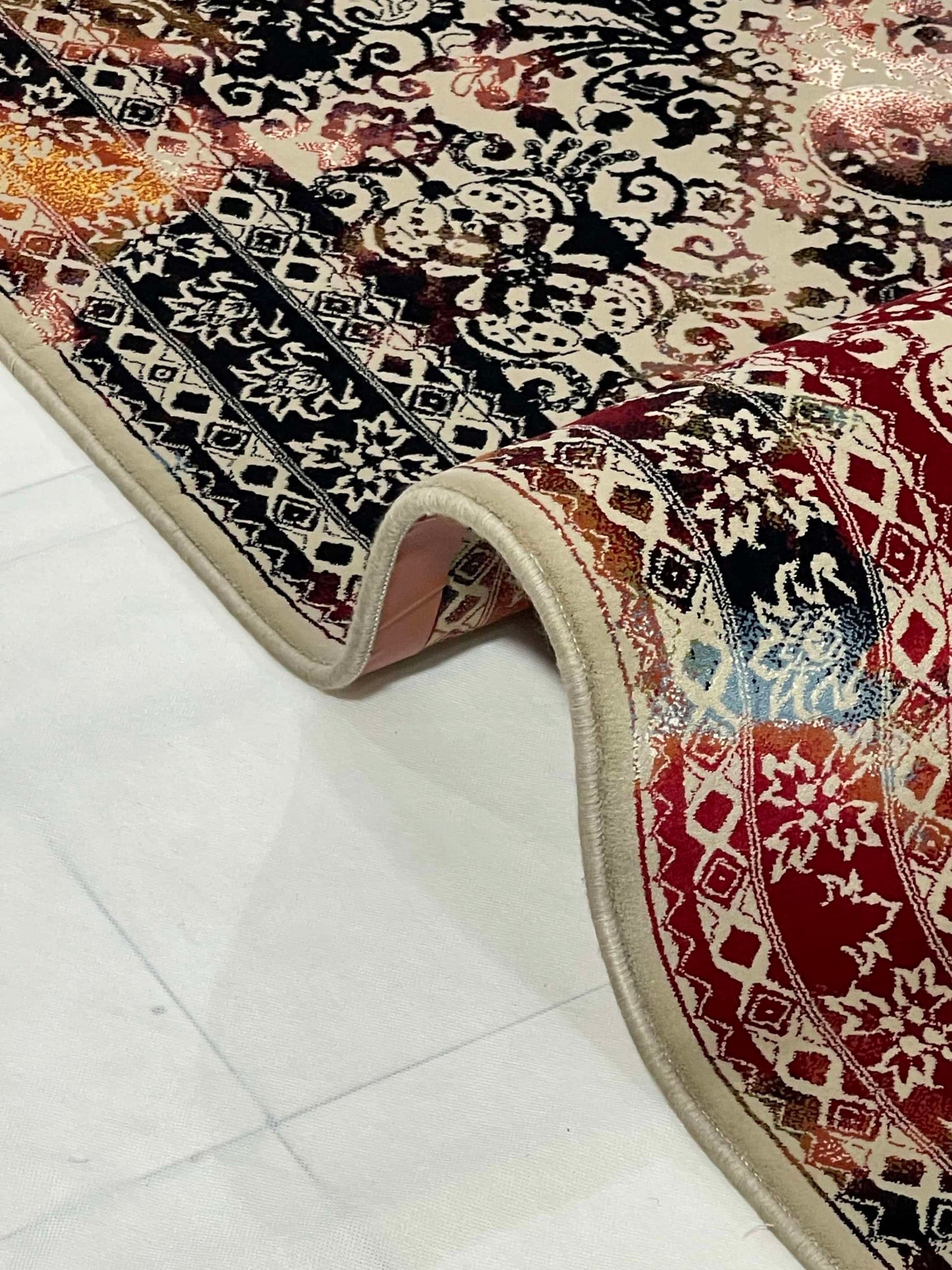 Irani Acrylic Woven Rug.
Size : 5ft width x 7.3ft length (150cm x 220cm)