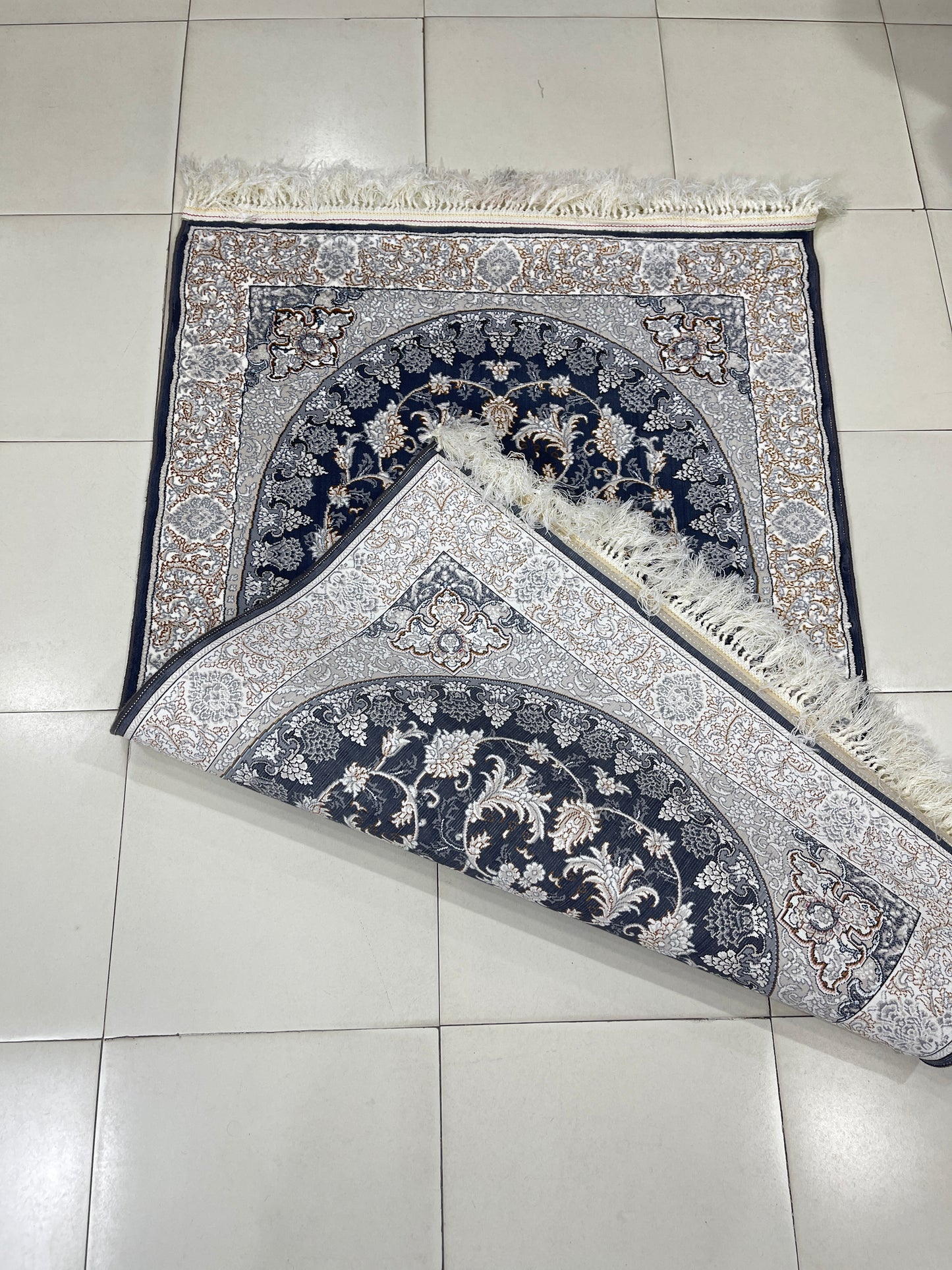 Irani  Acrylic 700 Reeds
Article -203-Blue
Size : 3 ft width x 5 ft length (100cm x 150cm)