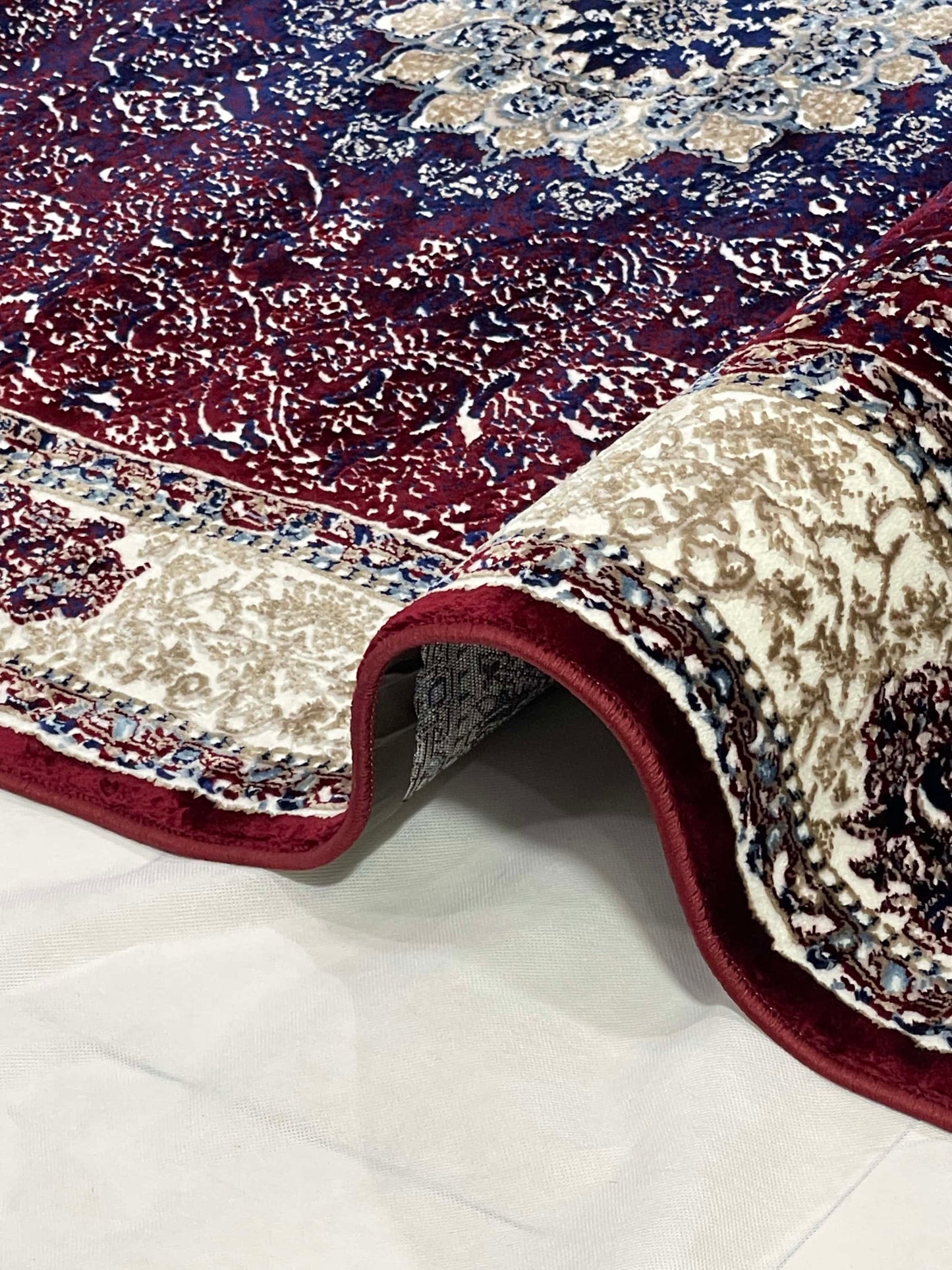 Turkish Top Quality Silk.(Article-112-Red)
Size : 5ft width  x 7.3ft length (150cm x 220cm)