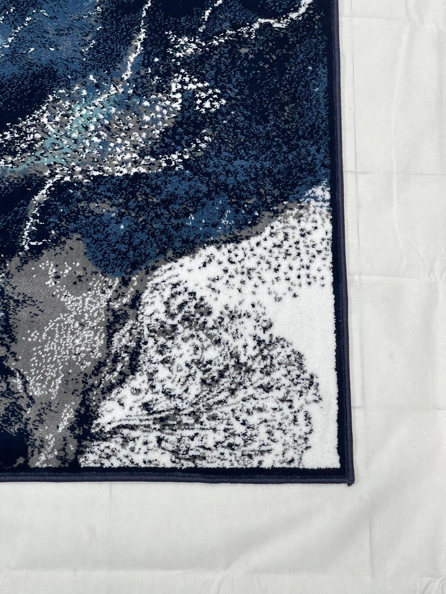 Modern polypropylene Rug,back woven(Article-5444-Blue)
Size : 5ft width  x 7.3ft length (150cm x 220cm)