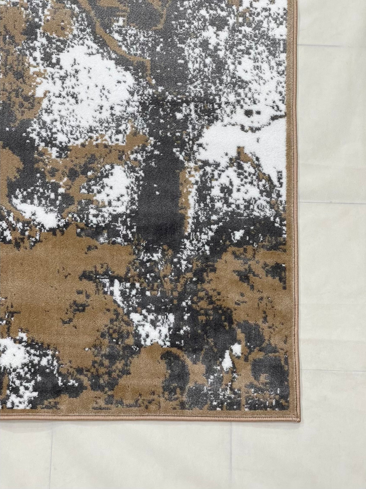 Modern polypropylene Rug,back woven(Article-670-Mink)
Size : 5ft width  x 7.3ft length (150cm x 220cm)