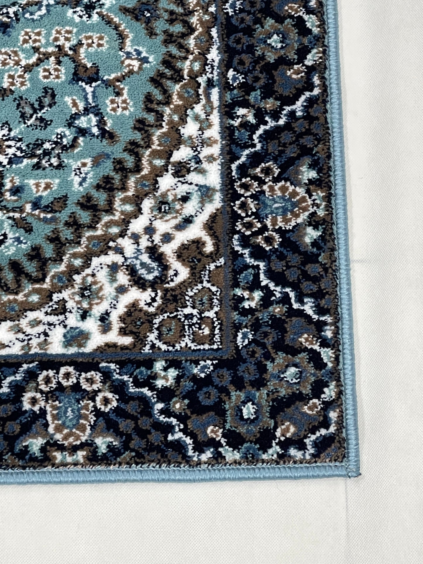 Feroze Persian Polypropylene Woven Rug.
 Size : 2.6 ft width x 6.6 ft length
 (80 cm x 200cm)