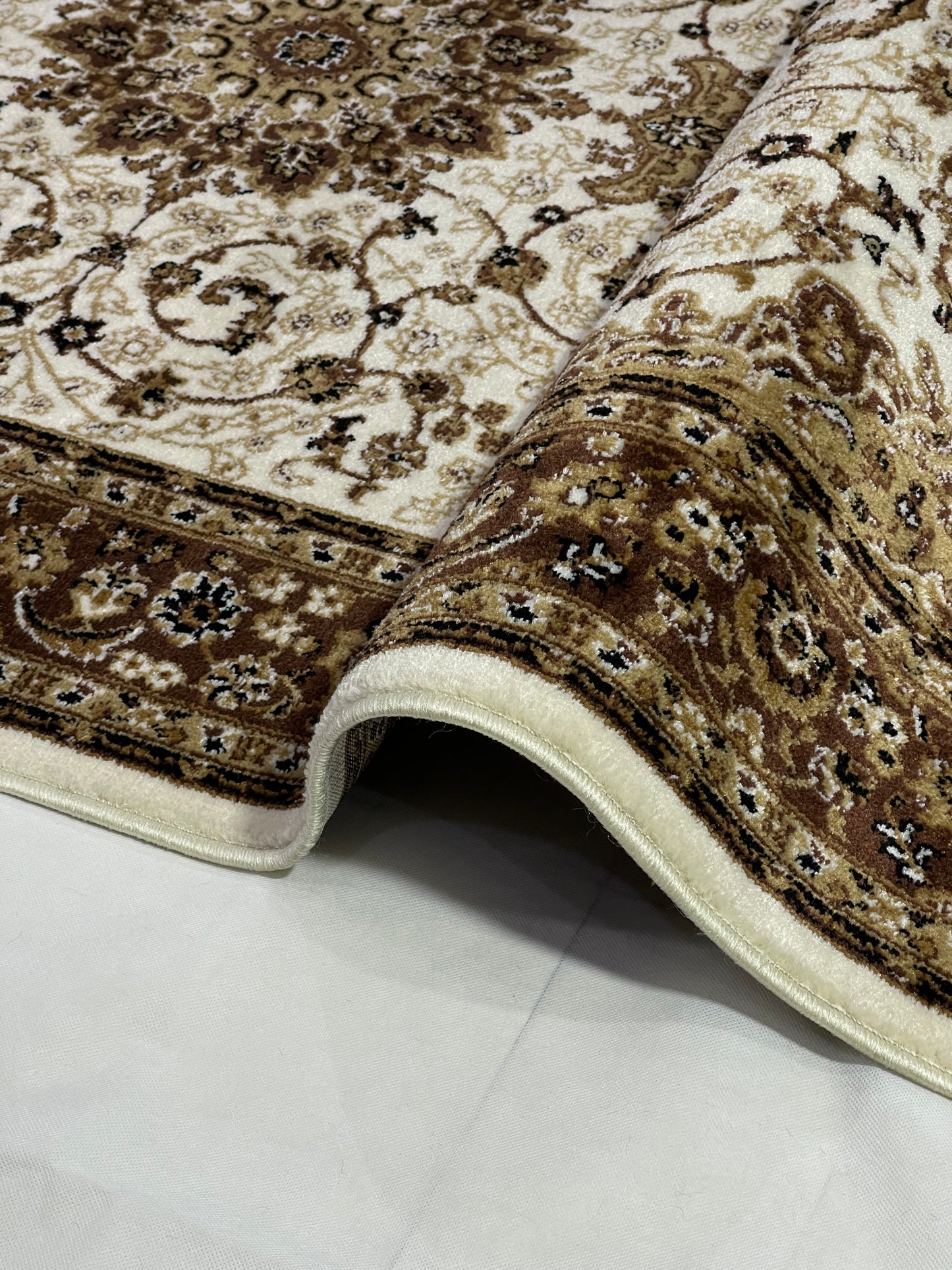 Persian polypropylene Rug,back woven(Article-19-Off White)
Size : 5ft width  x 7.3ft length (150cm x 220cm)