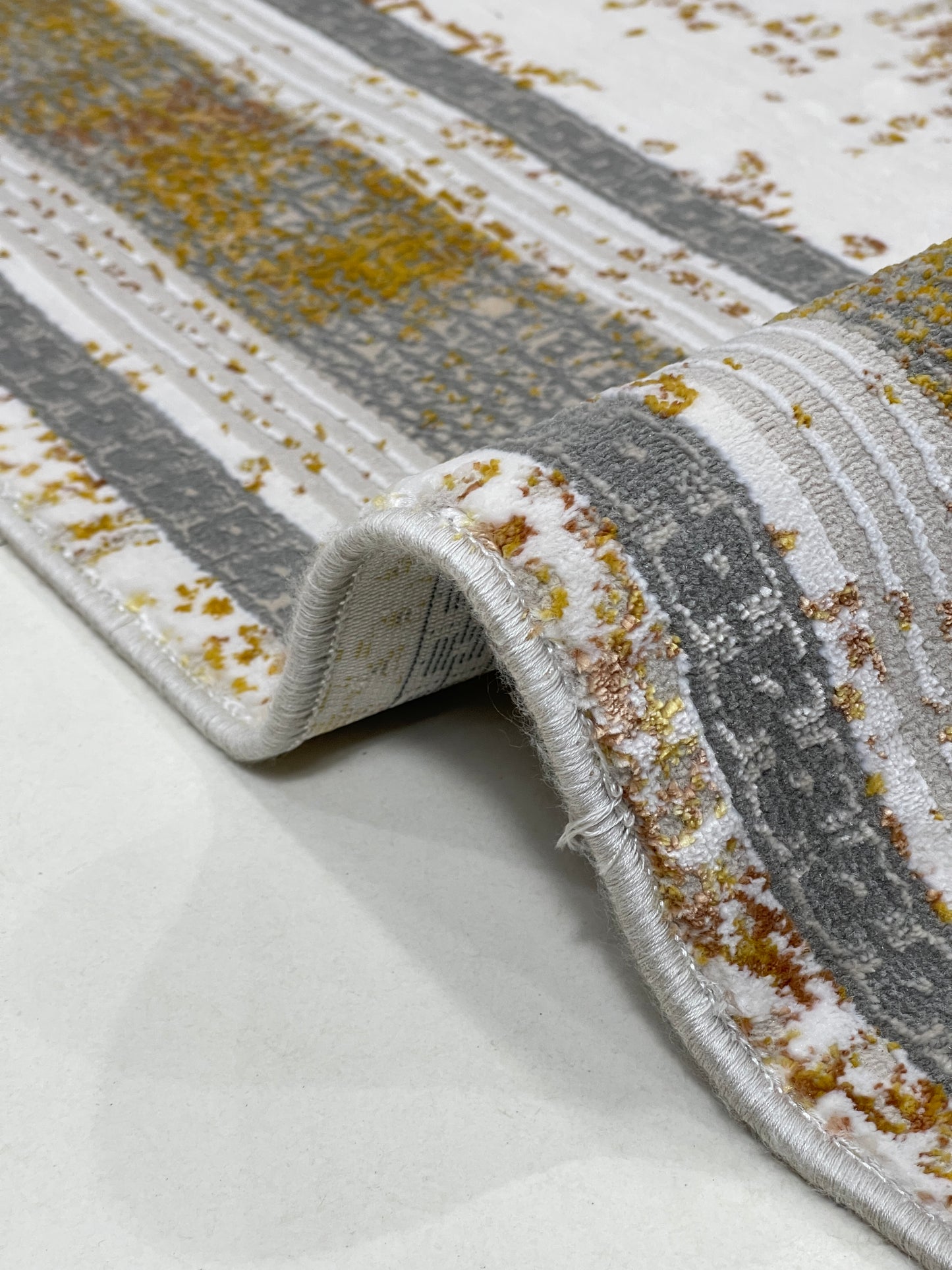 Irani viscose Rug , Woven Back
Article-316-Off white
Size : 3 ft width x 5 ft length (100 cm x 150cm)