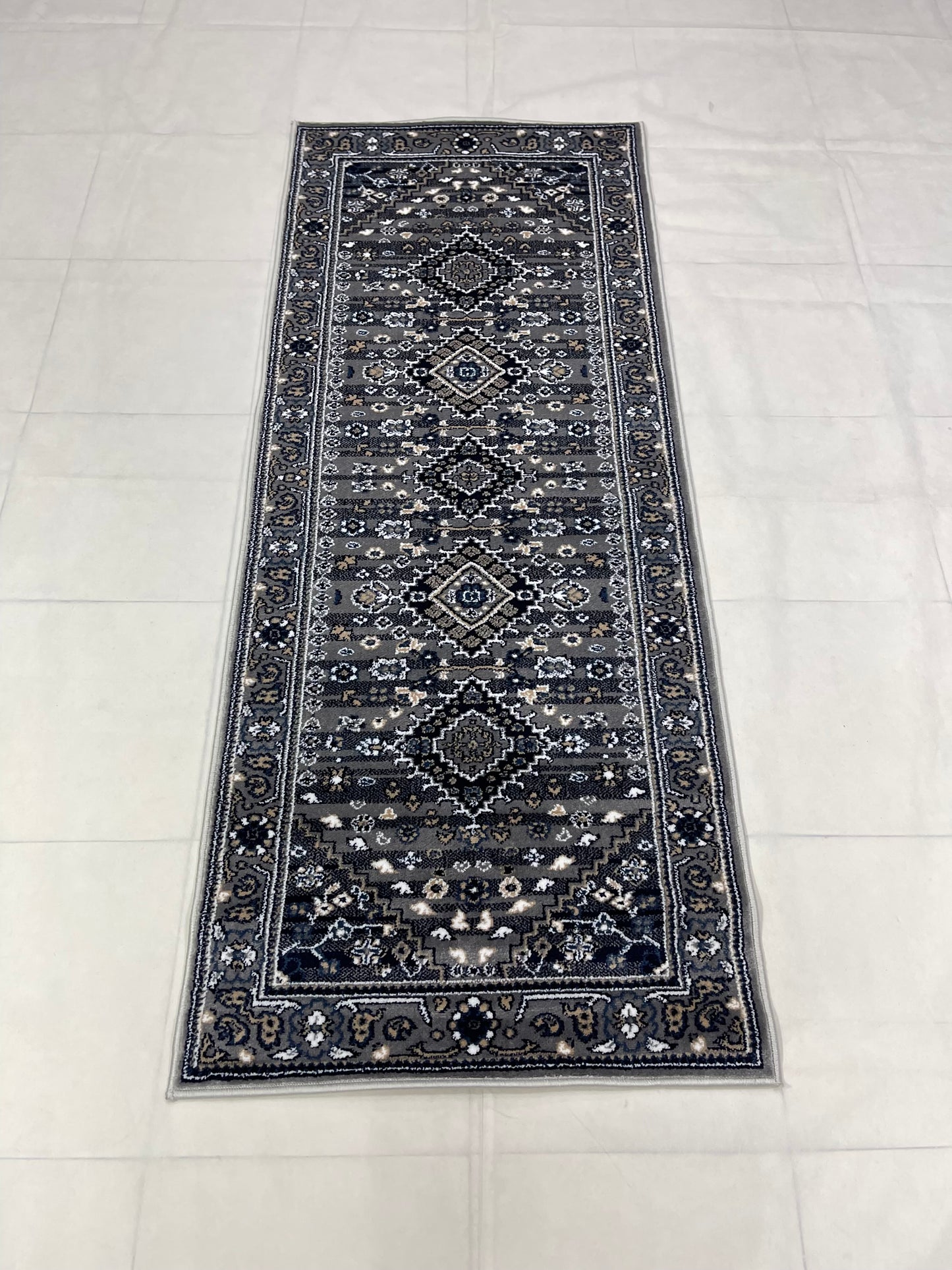 Grey Persian Polypropylene Woven Rug.  Size : 2.6 ft width x 6.6 ft length  (80 cm x 200cm)