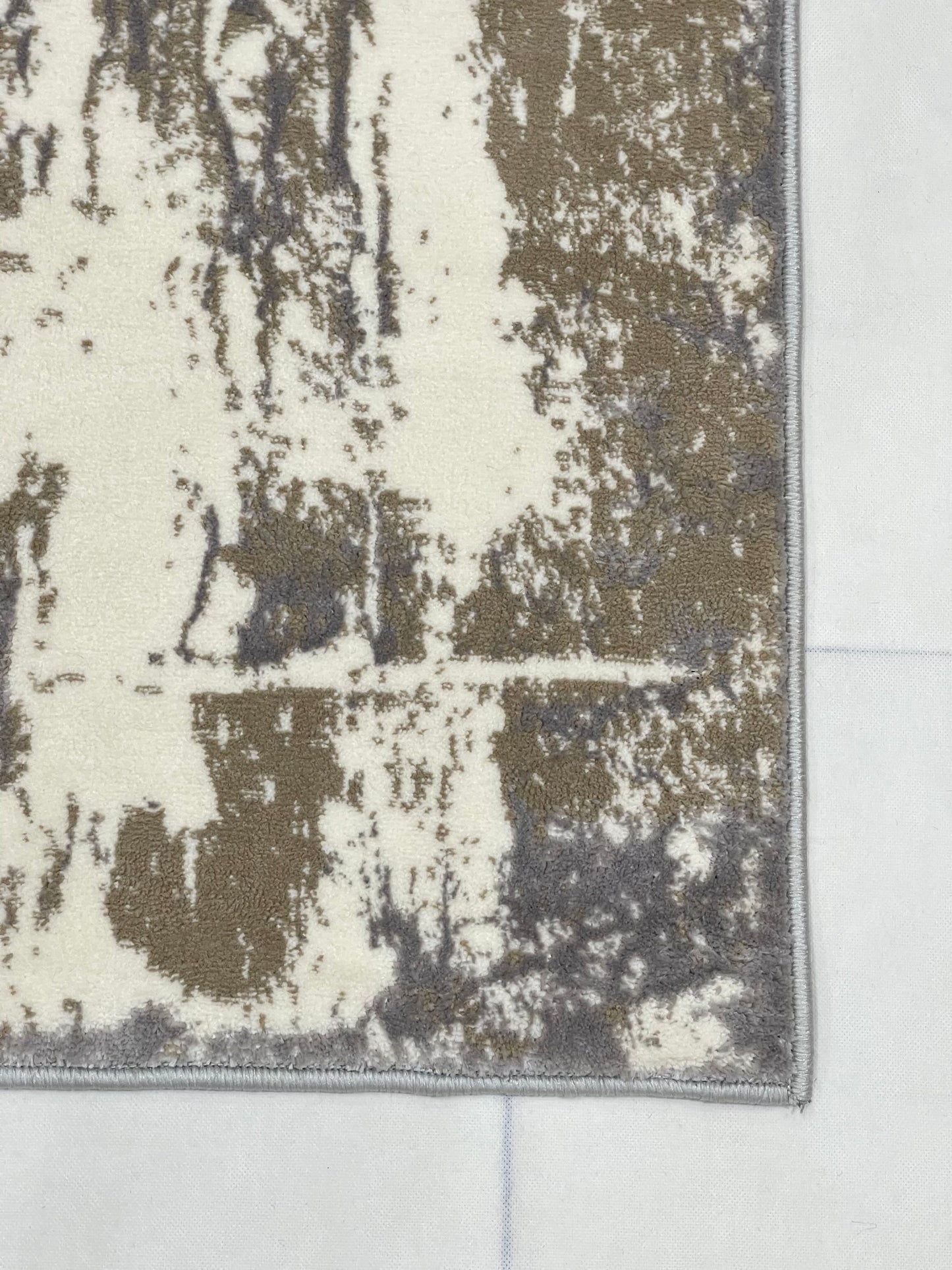 Polyester Silk Woven Rug.(Article-1452-Grey)
Size : 3 ft width x 5 ft length ( 100cm x 150cm)