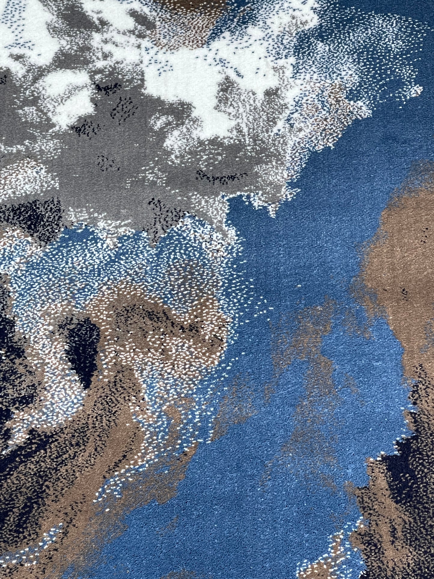 Mink Modern Polypropylene Woven Rug.  Size : 2.6 ft width x 6.6 ft length  (80 cm x 200cm)