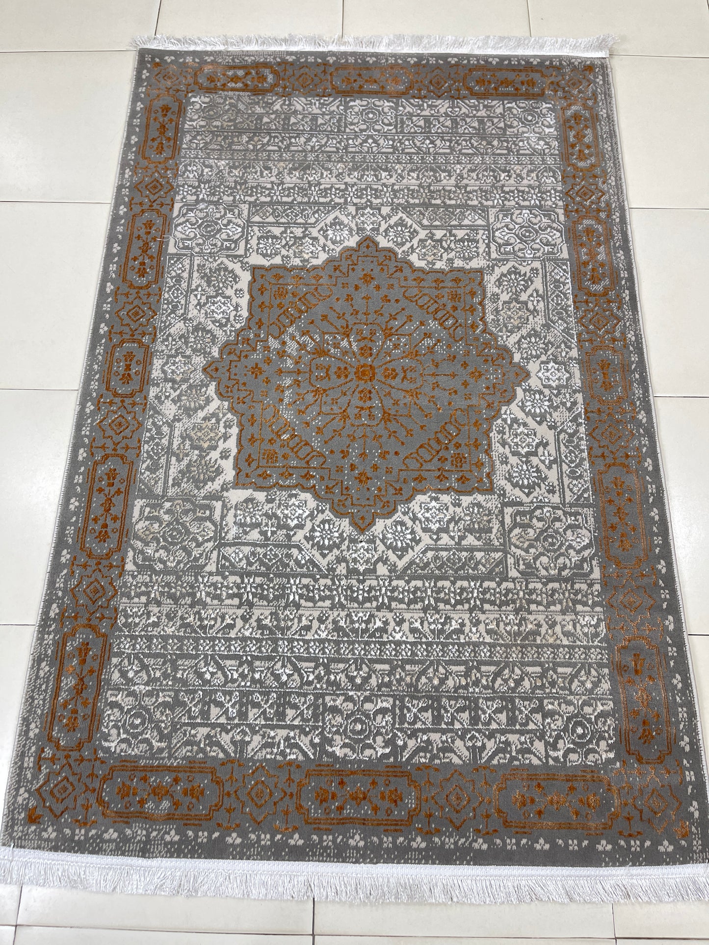 Irani viscose Rug , Woven Back
Article-324-Grey, Rust
Size : 3 ft width x 5 ft length (100 cm x 150cm)