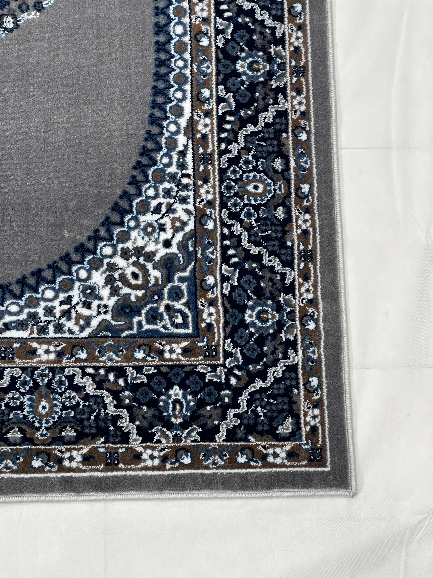 Persian  Polypropylene Rug,back woven(Article-22-Grey)
Size : 5ft width  x 7.3ft length (150cm x 220cm)