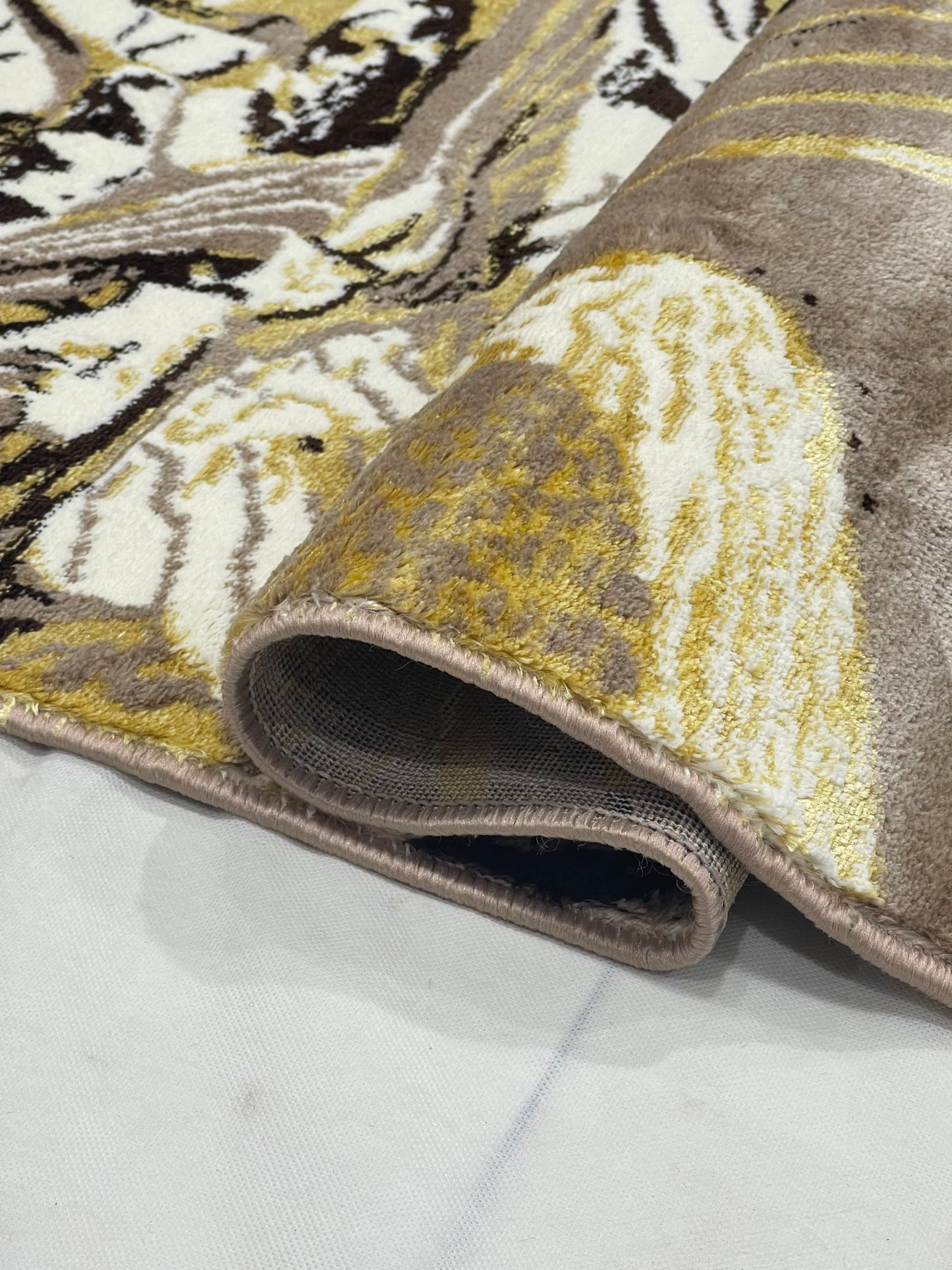 Polyester Silk Woven Rug.(Article-1564-Beige) Size : 4 ft width x 5.6 ft length