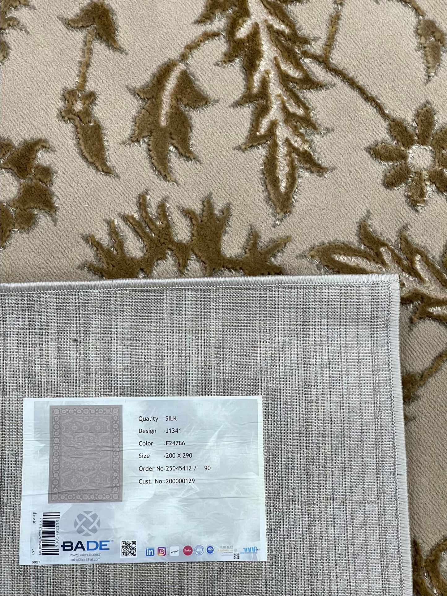 Turkish Polyester Silk.(Article-1605-Brown )
Size : 6.6 ft width x 9.6 ft length ( 200 cm x 290 cm)