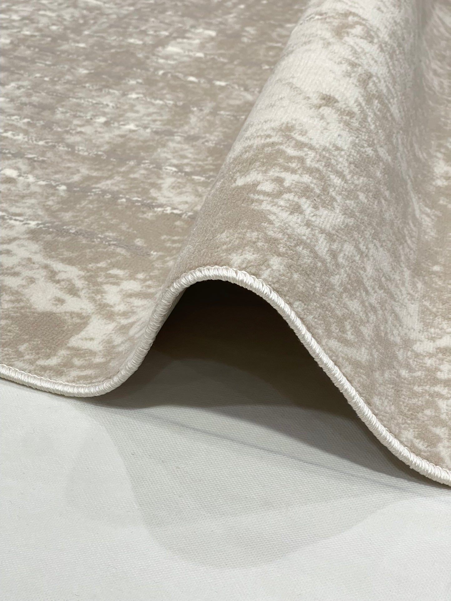 Irani Vintage Woven Rug.
 Article -2042-Off white
Size: 4 ft width x 6 ft length ( 120cm x 180 cm)