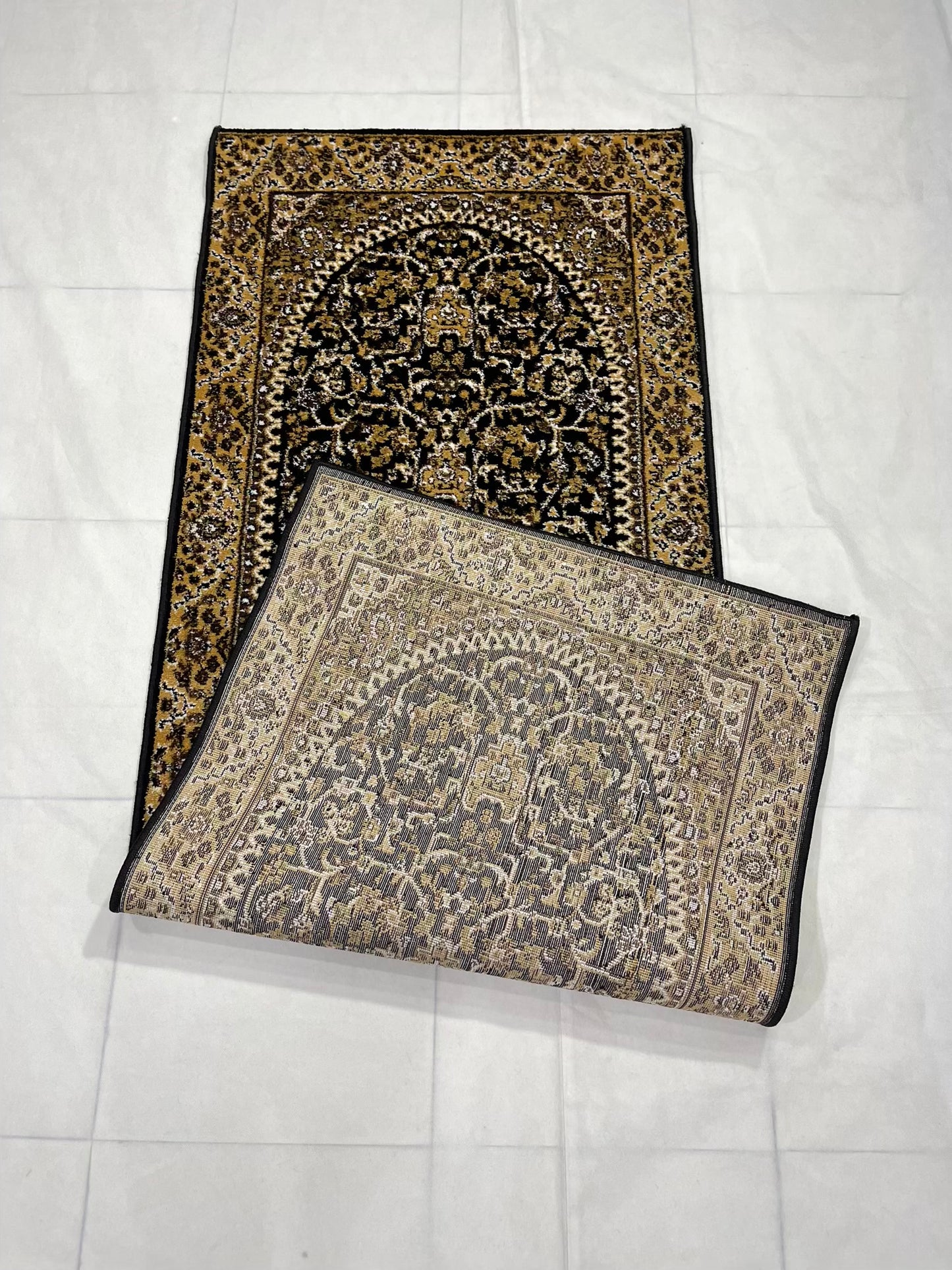 Black Persian Polypropylene Woven Runner.
Size : 2.6 ft width x 6.6 ft length