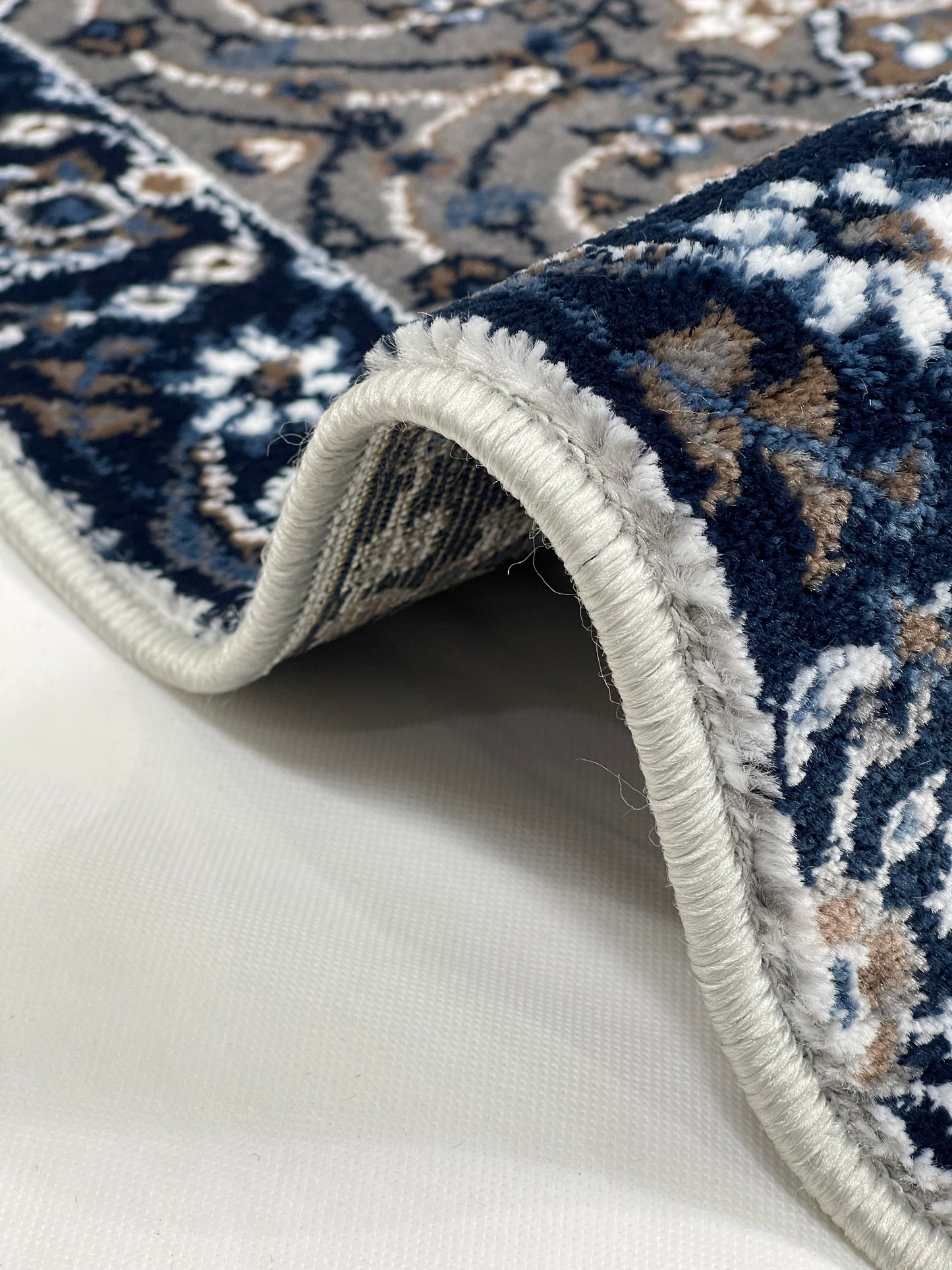 Persian Polypropylene Rug,Woven Back
(Article-19-Grey)
Size : 3 ft width x 5 ft length (100cm x 150 cm)