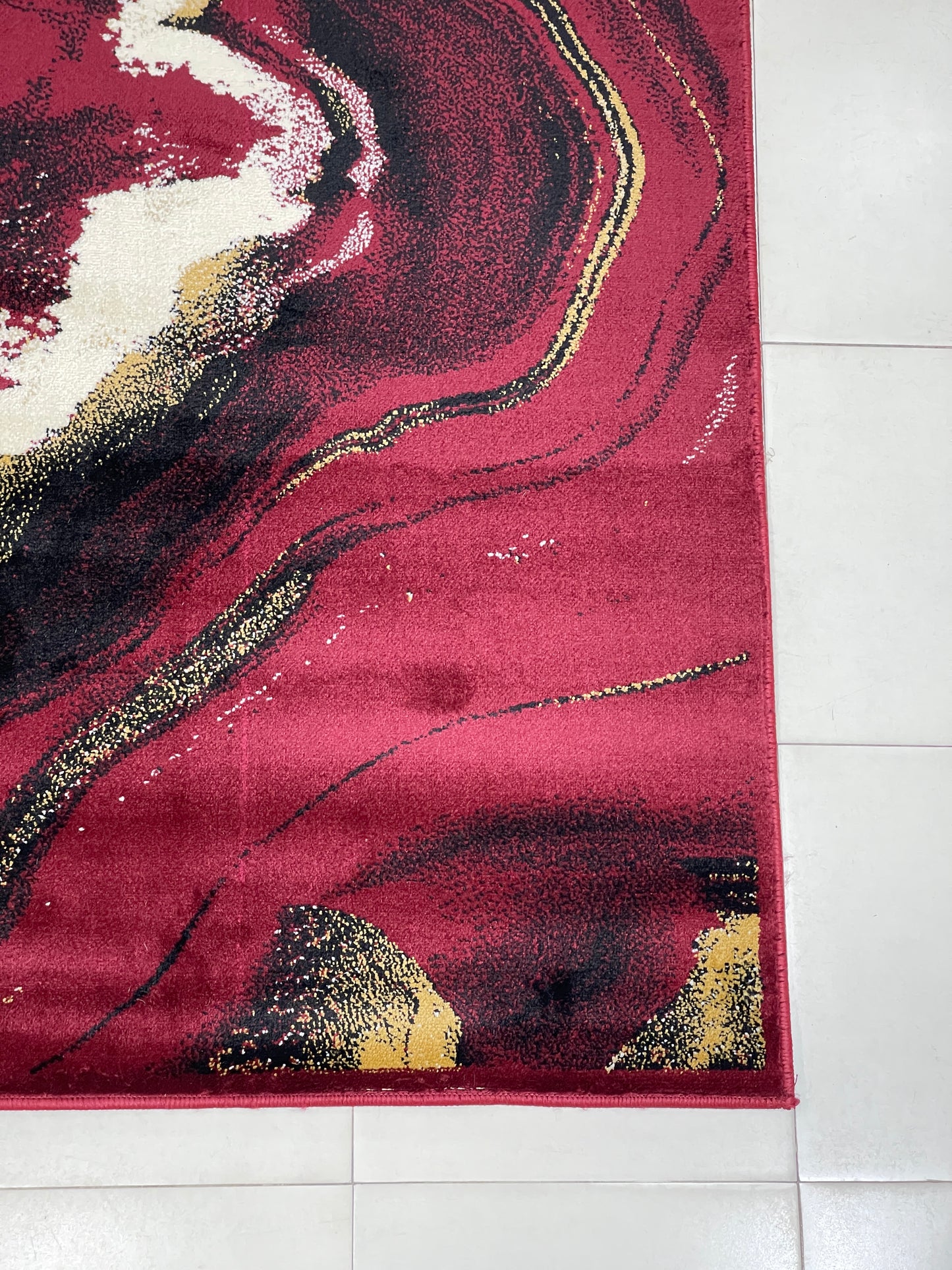 Modern polypropylene Rug,back woven(Article-418-Red)
Size : 6.6 ft width x 9.6 ft length (200cm x 290cm)
