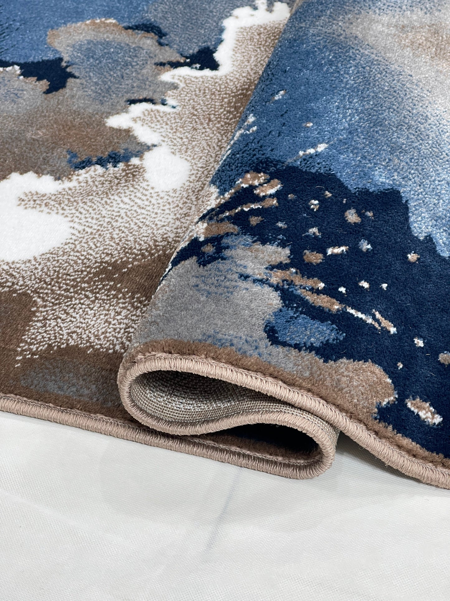 Modern polypropylene Rug,back woven(Article-6774-Mink ) Size : 5ft width  x 7.3ft length (150cm x 220cm)