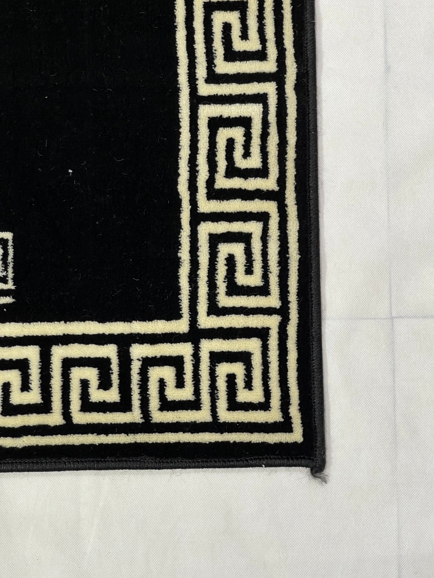 Black Modern Polypropylene Woven Rug.  Size : 2.6 ft width x 6.6 ft length  (80 cm x 200cm)