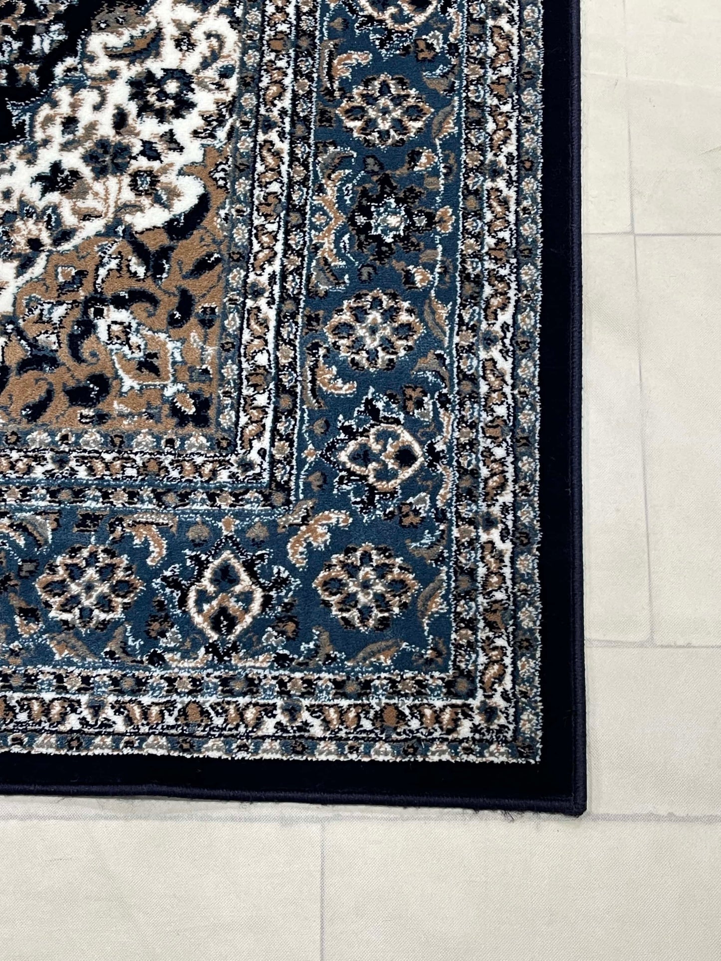 Persian Polypropylene Woven Rug.
Article-01-Blue