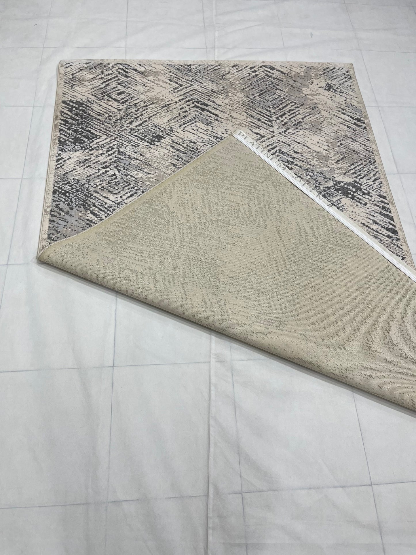 Irani Vintage Woven Rug.  Article -2076-Grey , Off white Size: 5 ft width x 7.3 ft length (150cm x 220cm)