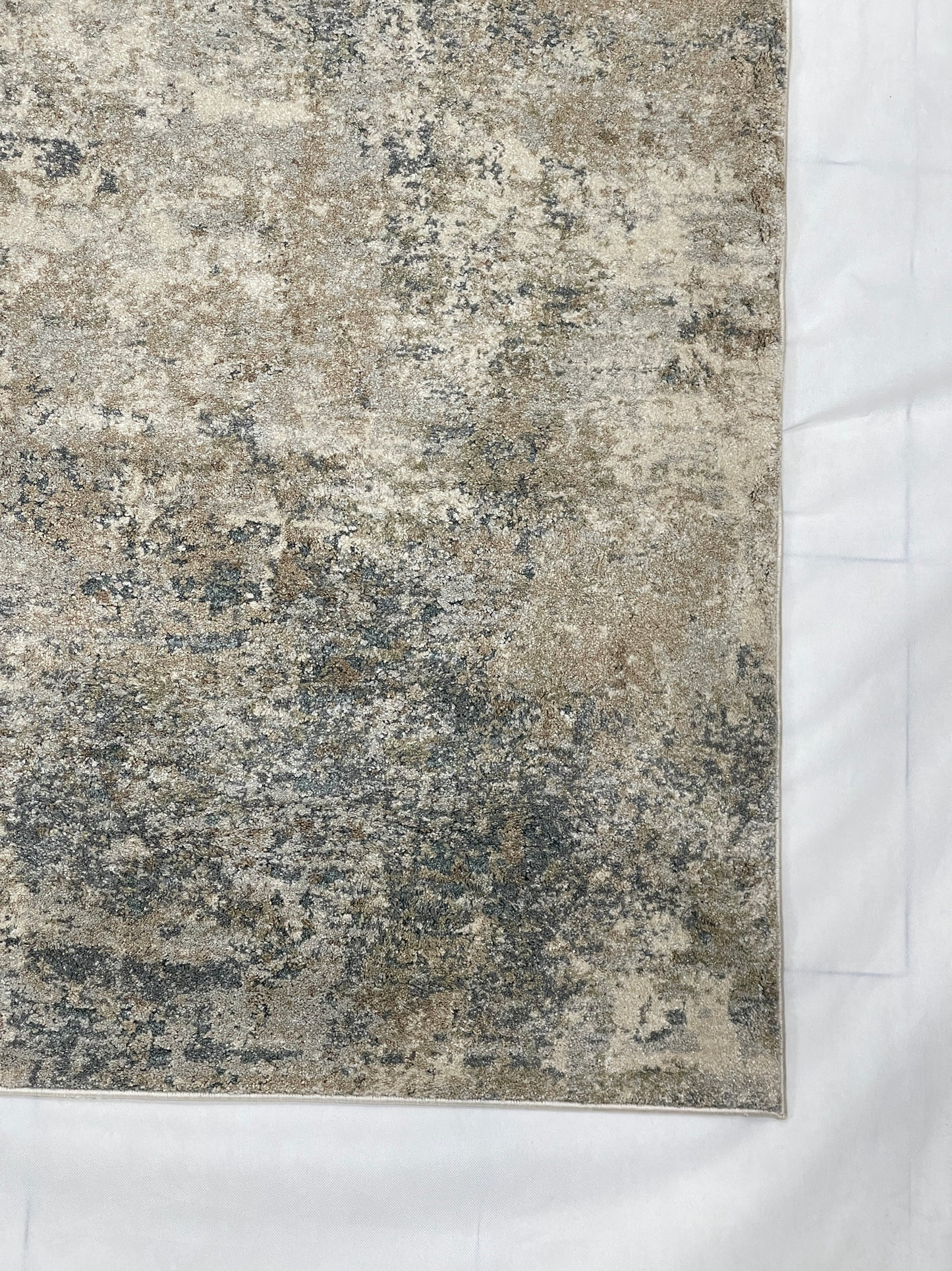 New Turkish Silk (Surya A) 
Size: 6.6 ft width x 9.6 ft length (200cm x 290cm)
Article -603- Beige & Grey