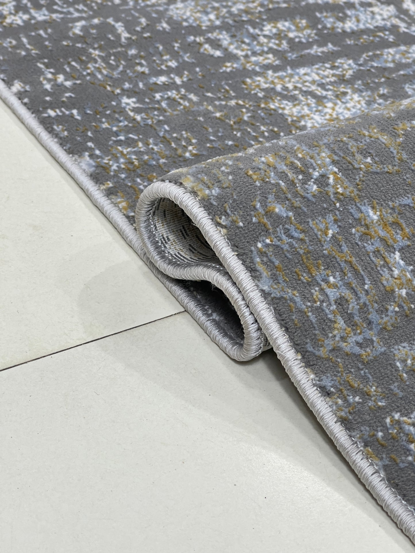 Irani viscose Rug , Woven Back
Article-321-Grey
Size : 3 ft width x 5 ft length (100 cm x 150cm) (Copy)