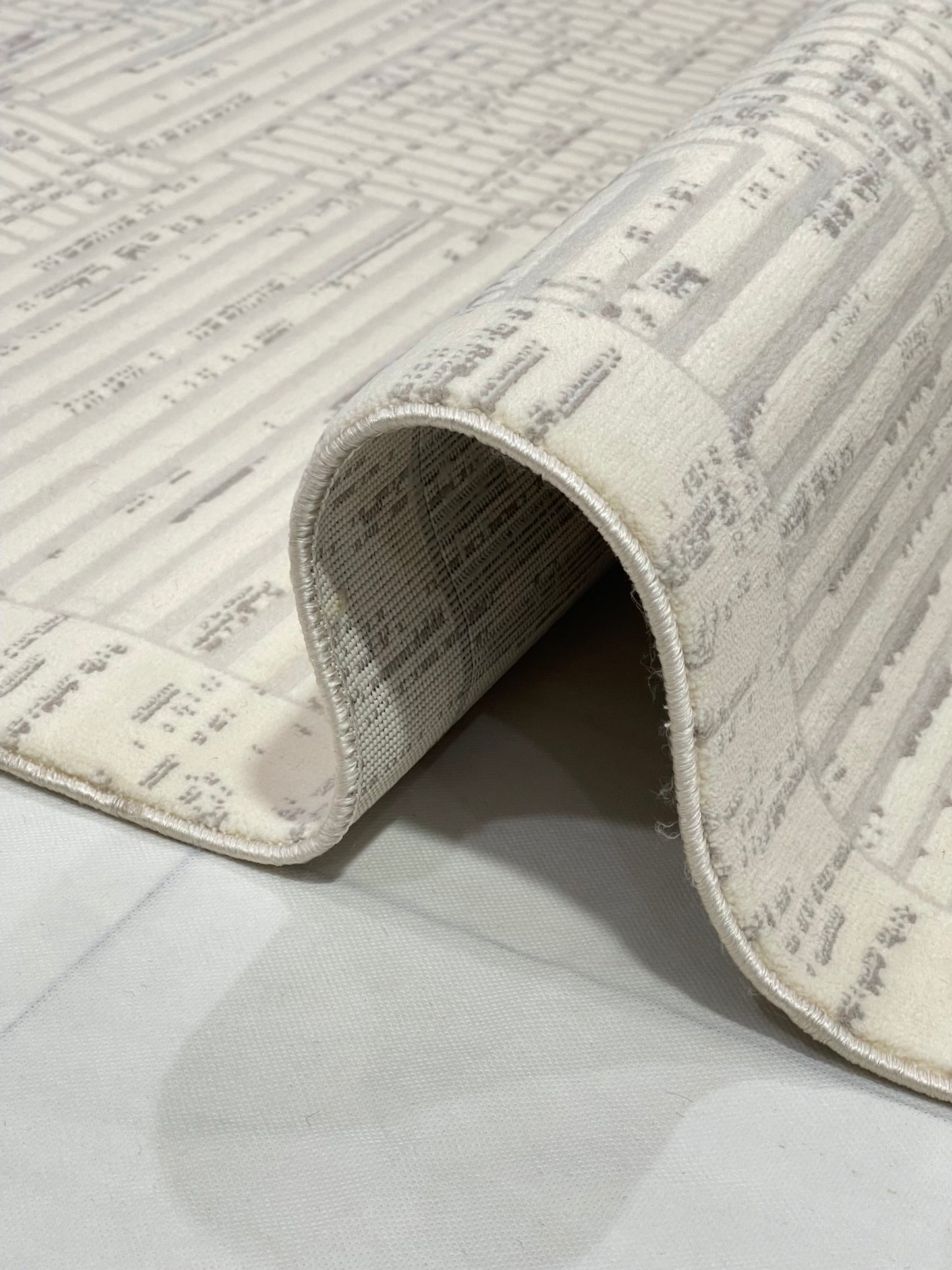 Irani Vintage Woven Rug.
 Article -2041-Off white
Size: 4 ft width x 6 ft length ( 120cm x 180 cm)