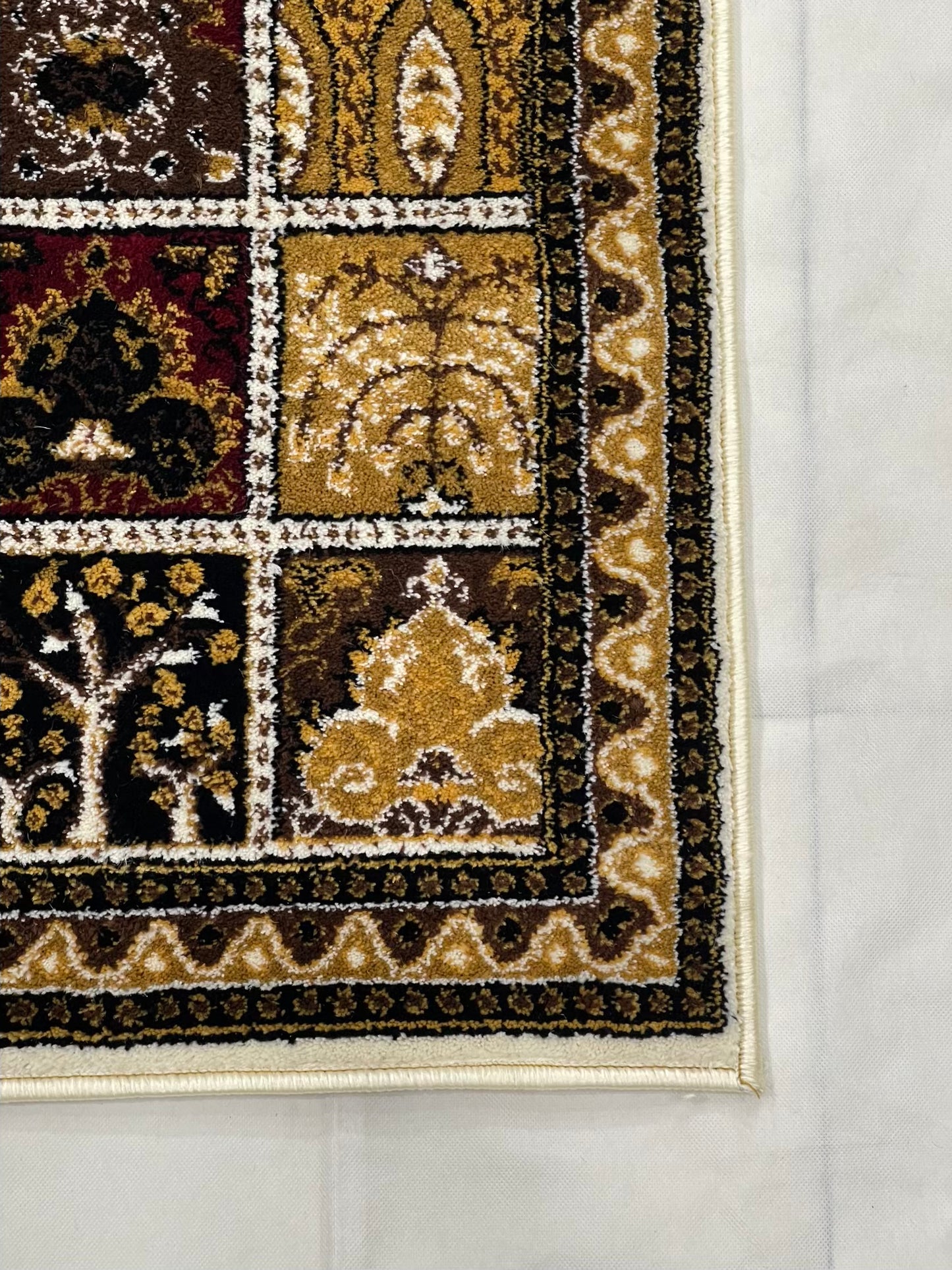 Antique Off white Polypropylene Woven Runner.
 Size : 2.6 ft width x 6.6 ft length
 (80 cm x 200cm)
