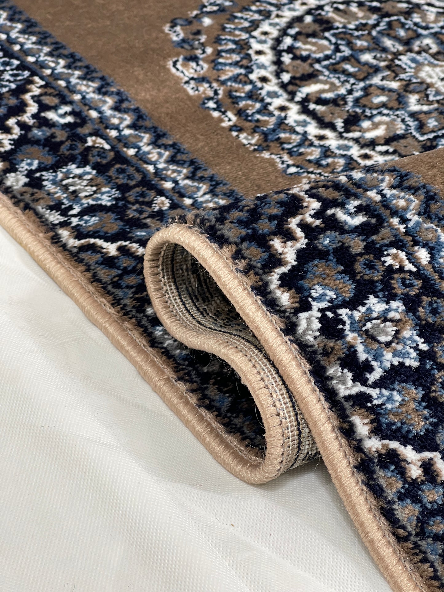 Mink Persian Polypropylene Woven Rug.
 Size : 2.6 ft width x 6.6 ft length
 (80 cm x 200cm)