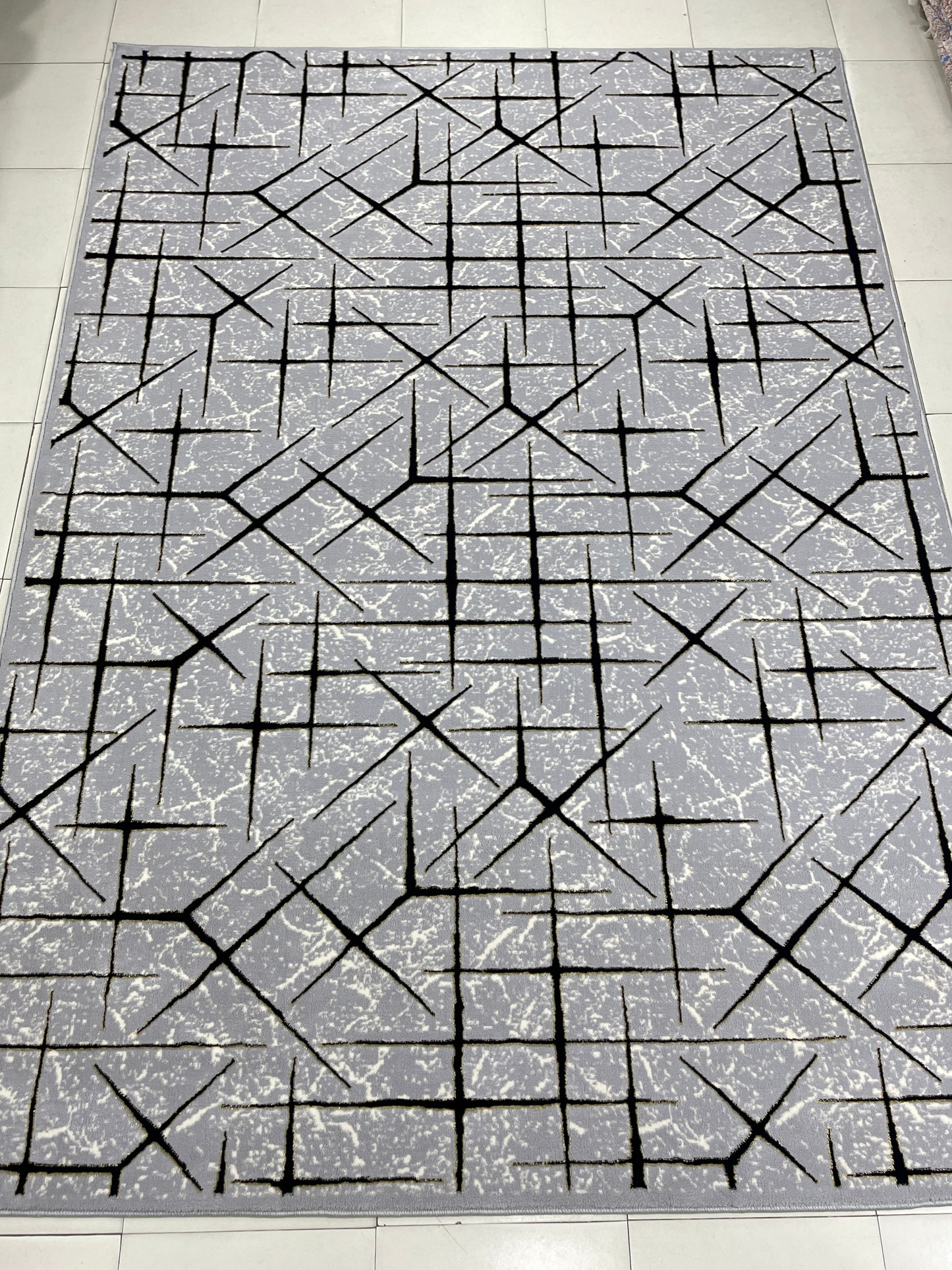 Polyester Silk.(Article-1632-Grey)
Size : 6.6 ft width x 9.6 ft length ( 200 cm x 290 cm)