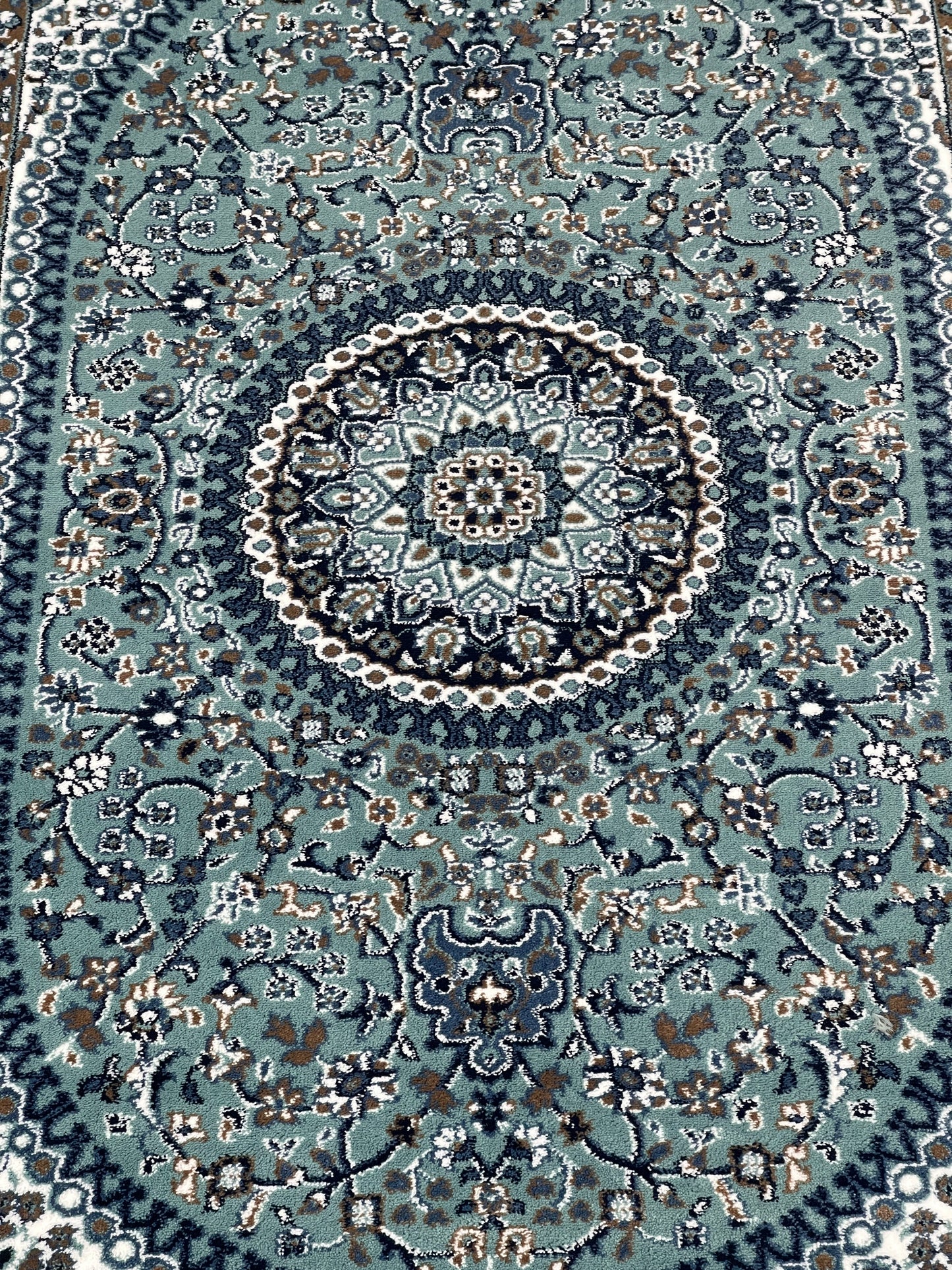 Persian Polypropylene Rug,back woven(Article-22-Feroze)
Size : 5ft width  x 7.3ft length (150cm x 220cm)