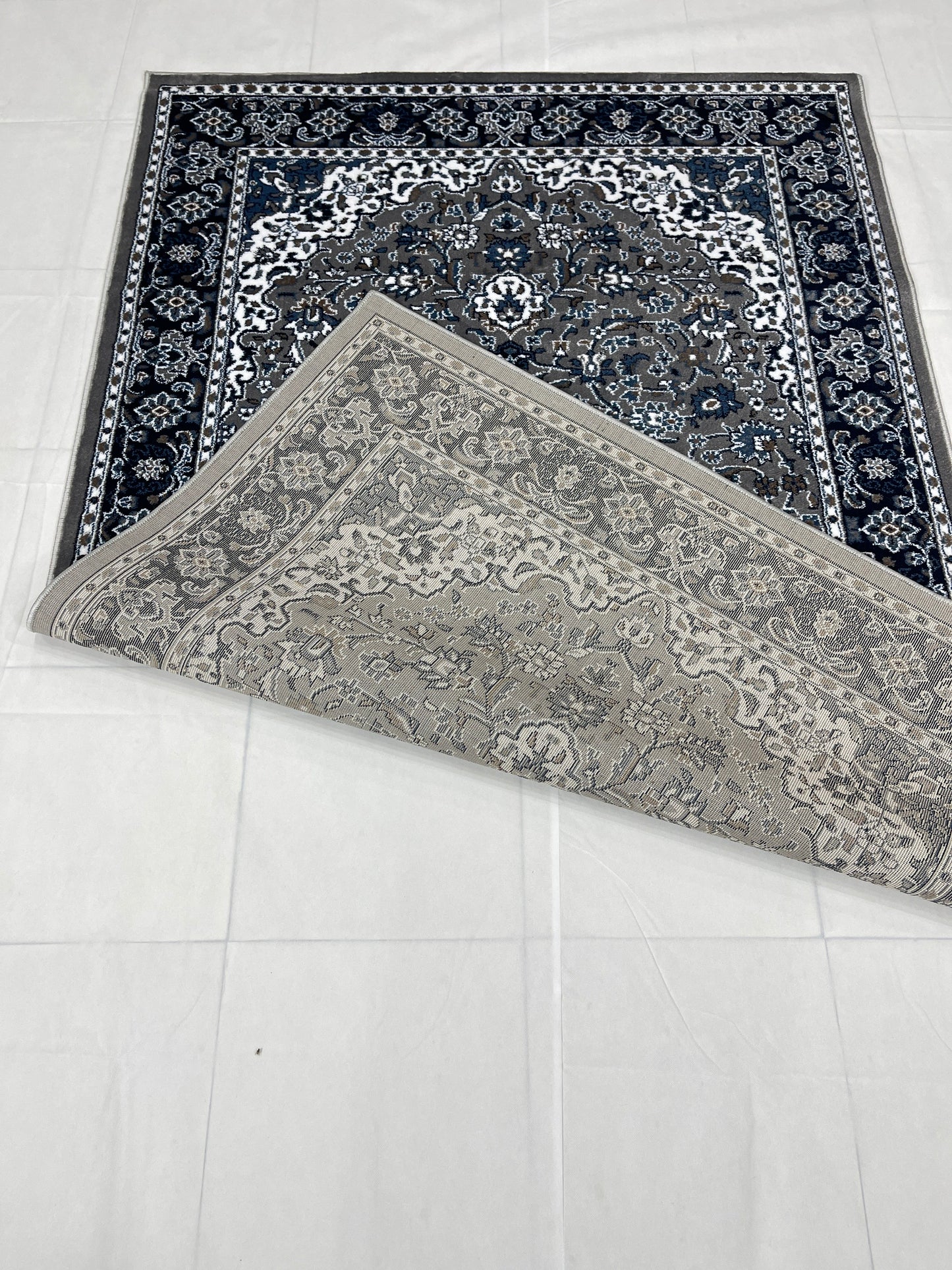 Persian Polypropylene Rug,back woven(Article-01-Grey)
Size : 5ft width  x 7.3ft length (150cm x 220cm)