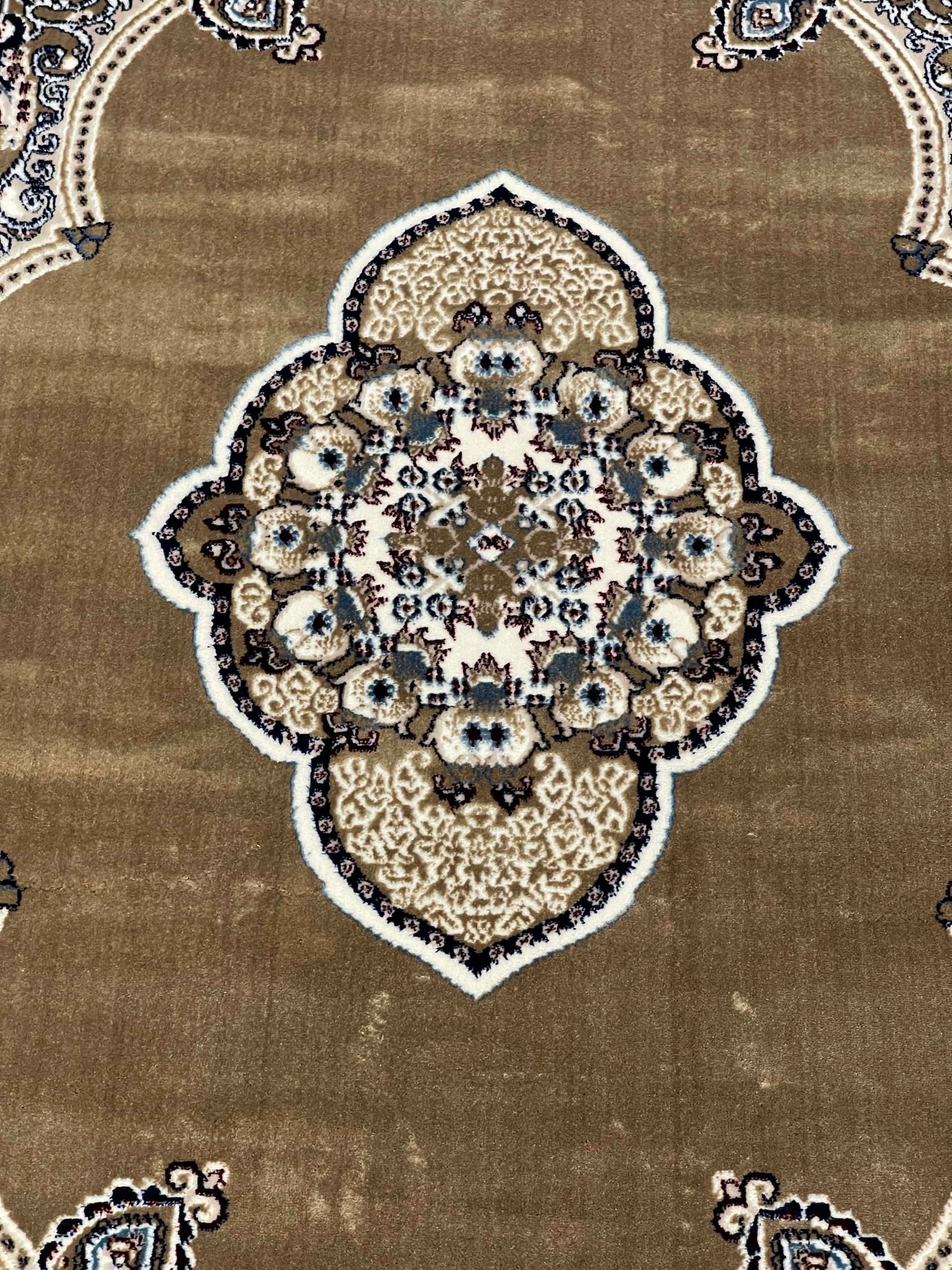 Turkish Top Quality Silk.(Article-1013-Beige)
Size : 5ft width  x 7.3ft length (150cm x 220cm)