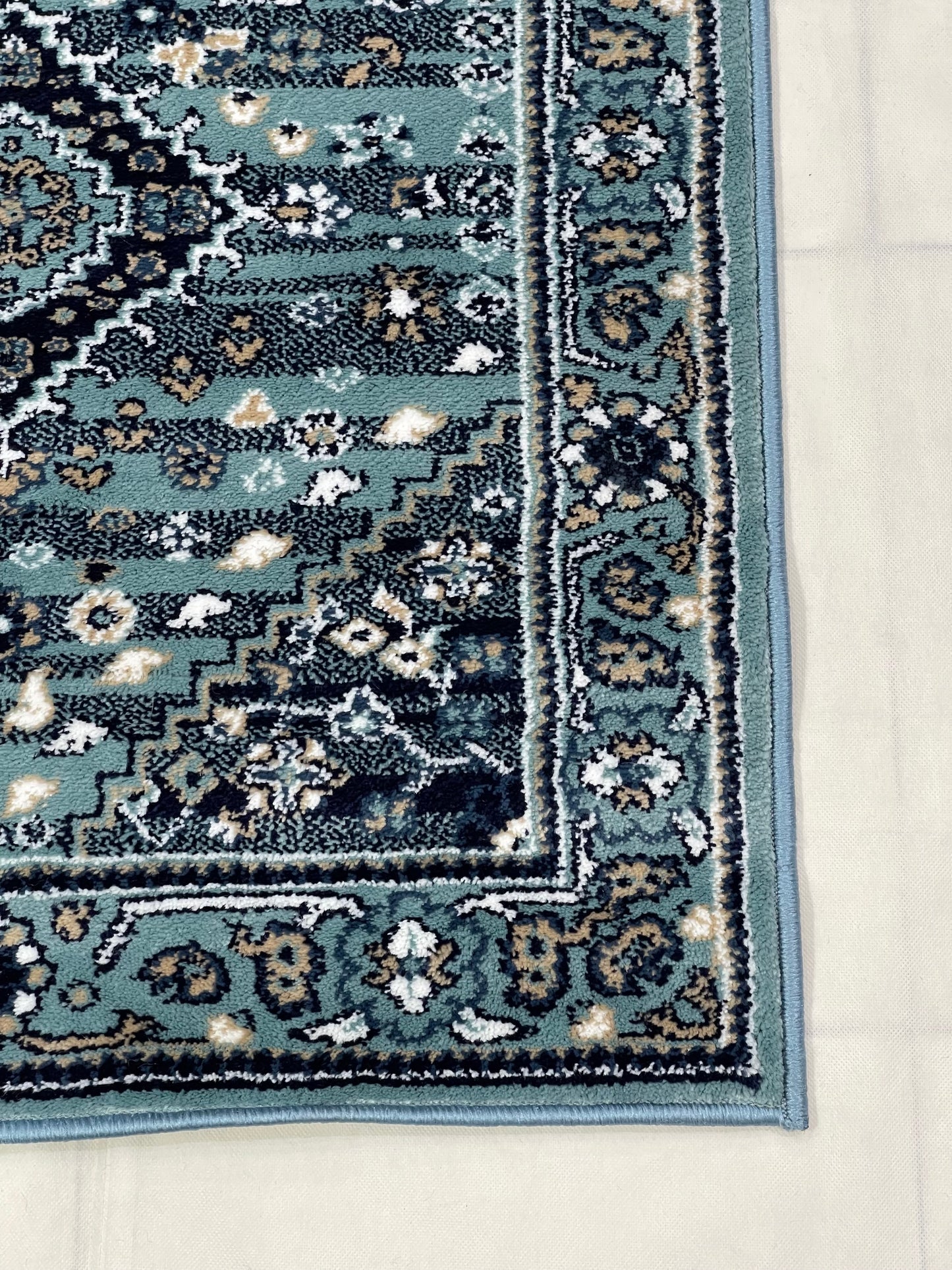 Feroze Persian Polypropylene Woven Rug.  Size : 2.6 ft width x 6.6 ft length  (80 cm x 200cm)